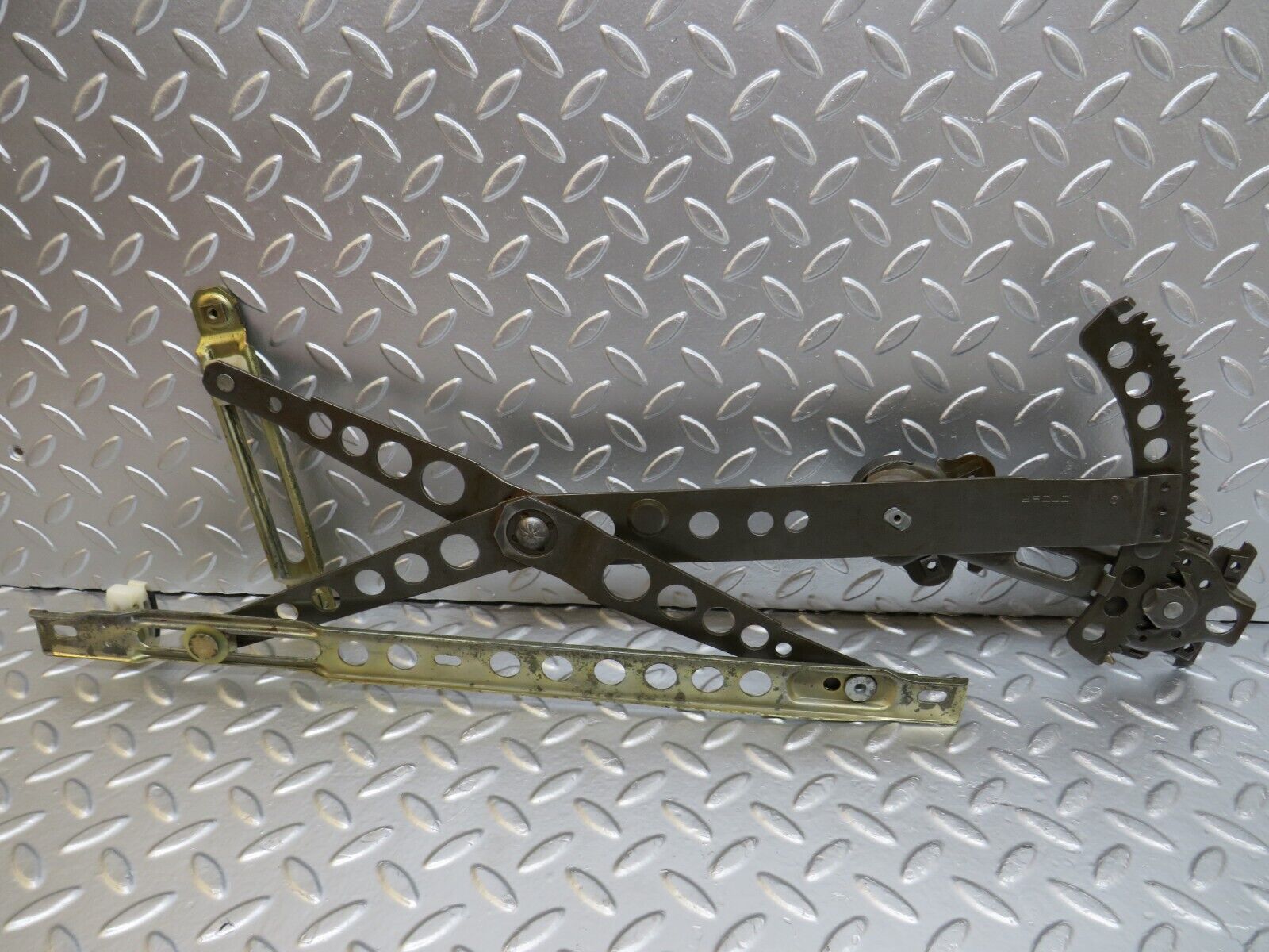 25454 Mercedes-Benz W123 200 Front Left Manual Window Regulator