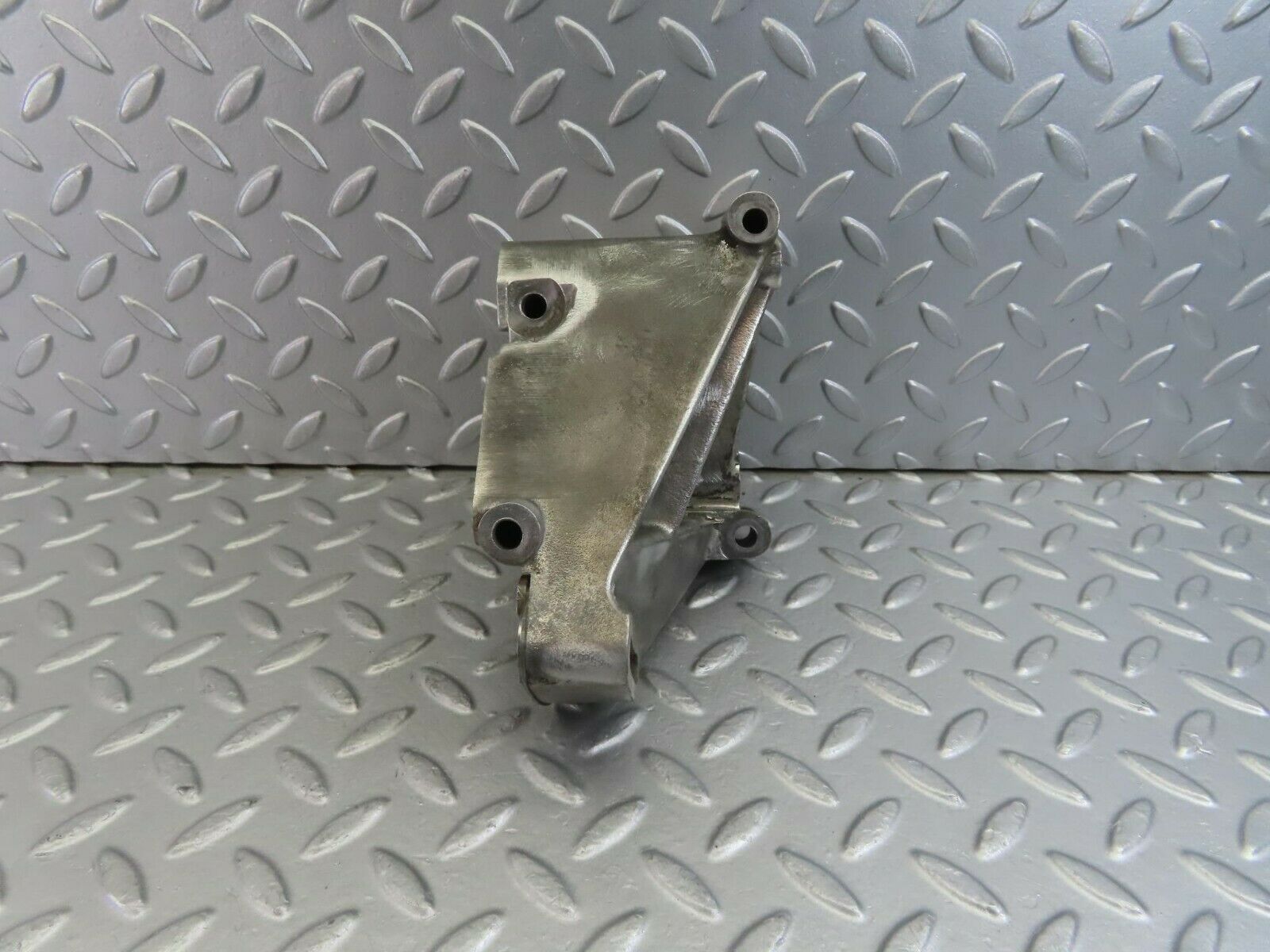 10050 Mercedes-Benz C123 230CE Coupe Power Steering Pump Bracket 1234660041