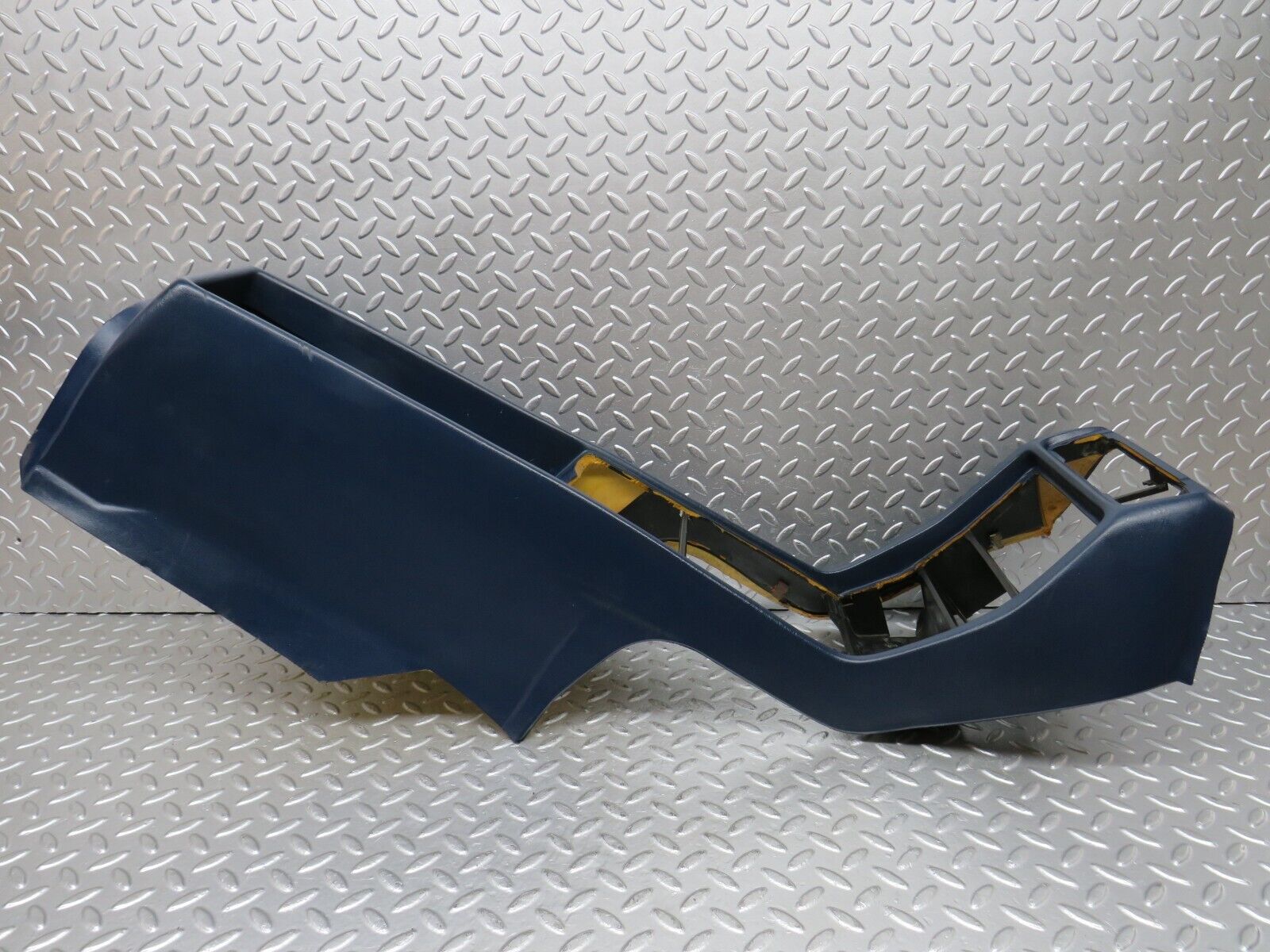 26864 Mercedes-Benz W123 240D Centre Console Blue