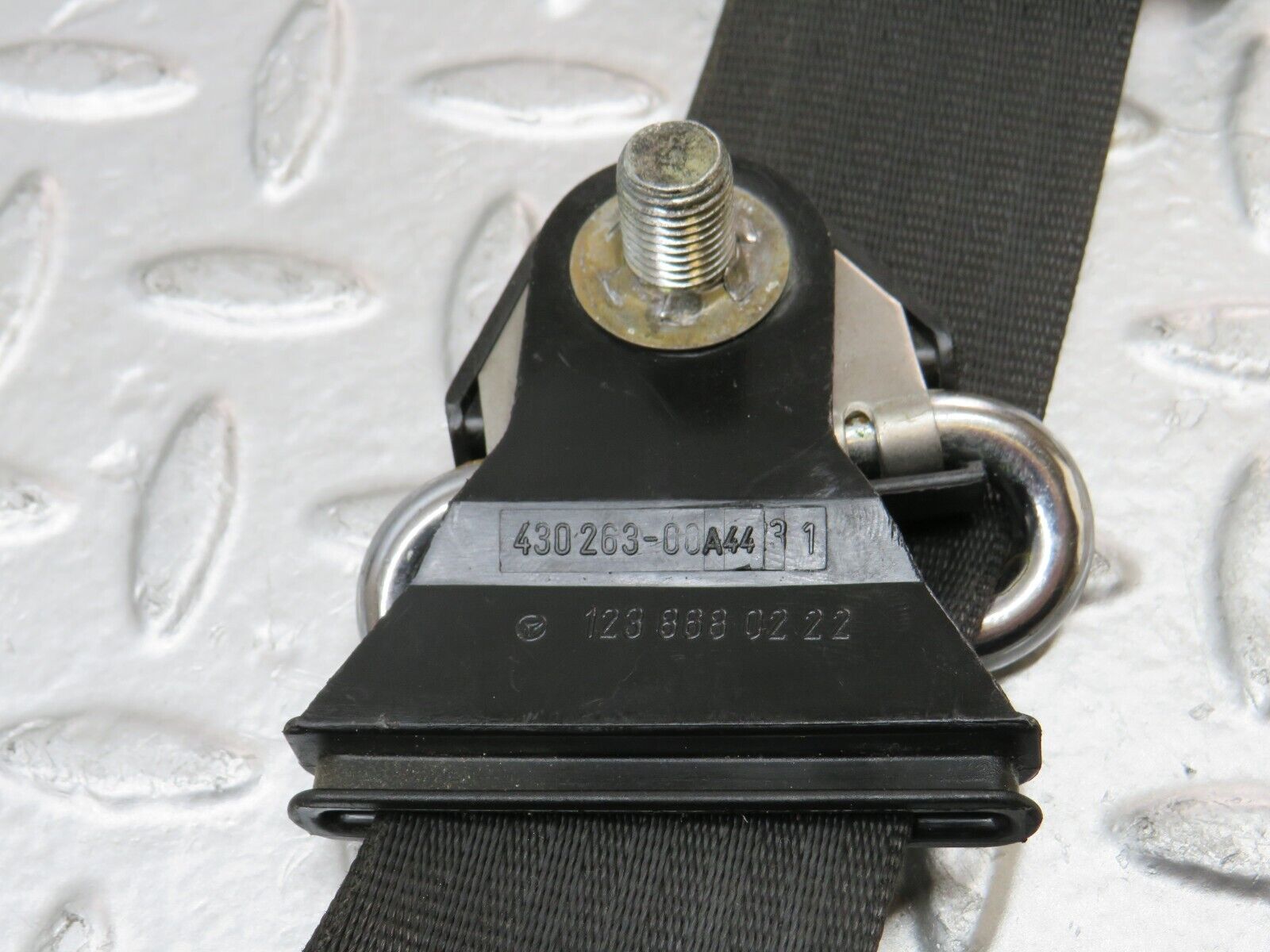 26980 Mercedes-Benz W123 240D Front Left Seat Belt 1238604786