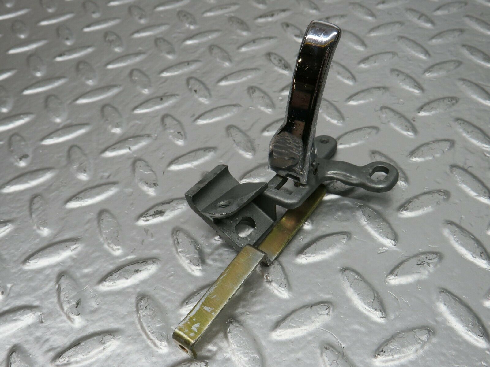 24470 Mercedes-Benz W108 Left Interior Door Handle 1157660119