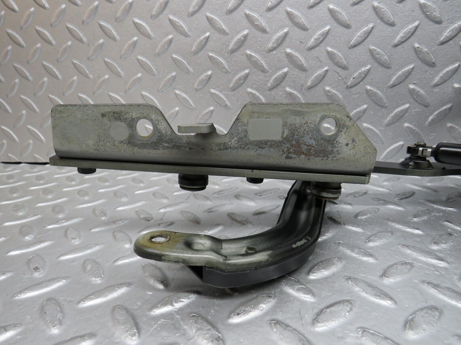 37853 Mercedes-Benz A124 320E Cabriolet Trunk Boot Soft Top Hinge Left Side