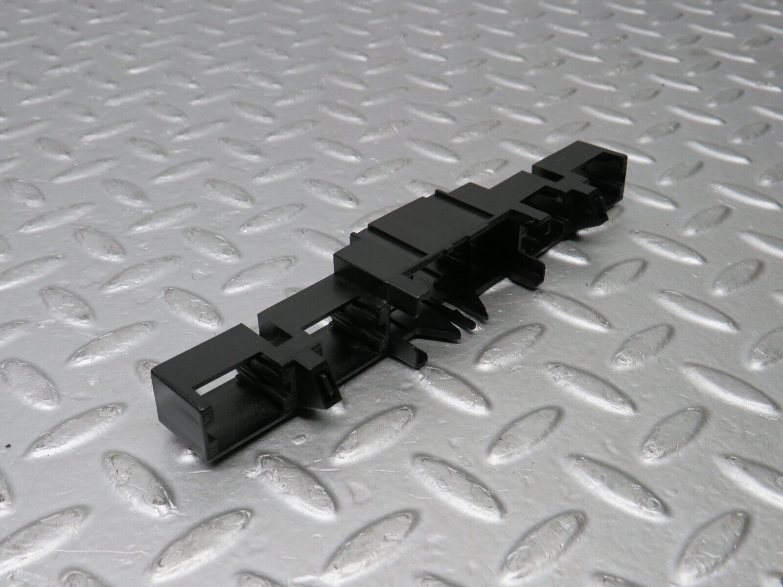 38388 Mercedes-Benz R129 280SL Coupe Connector Holder 1295451340