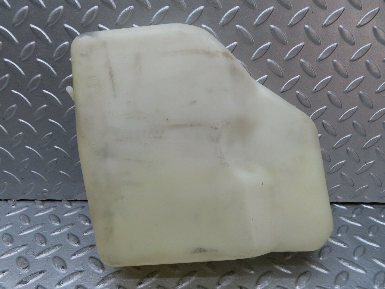 17613 Mercedes-Benz W116 450SEL Windscreen Washer Fluid Reservoir Tank