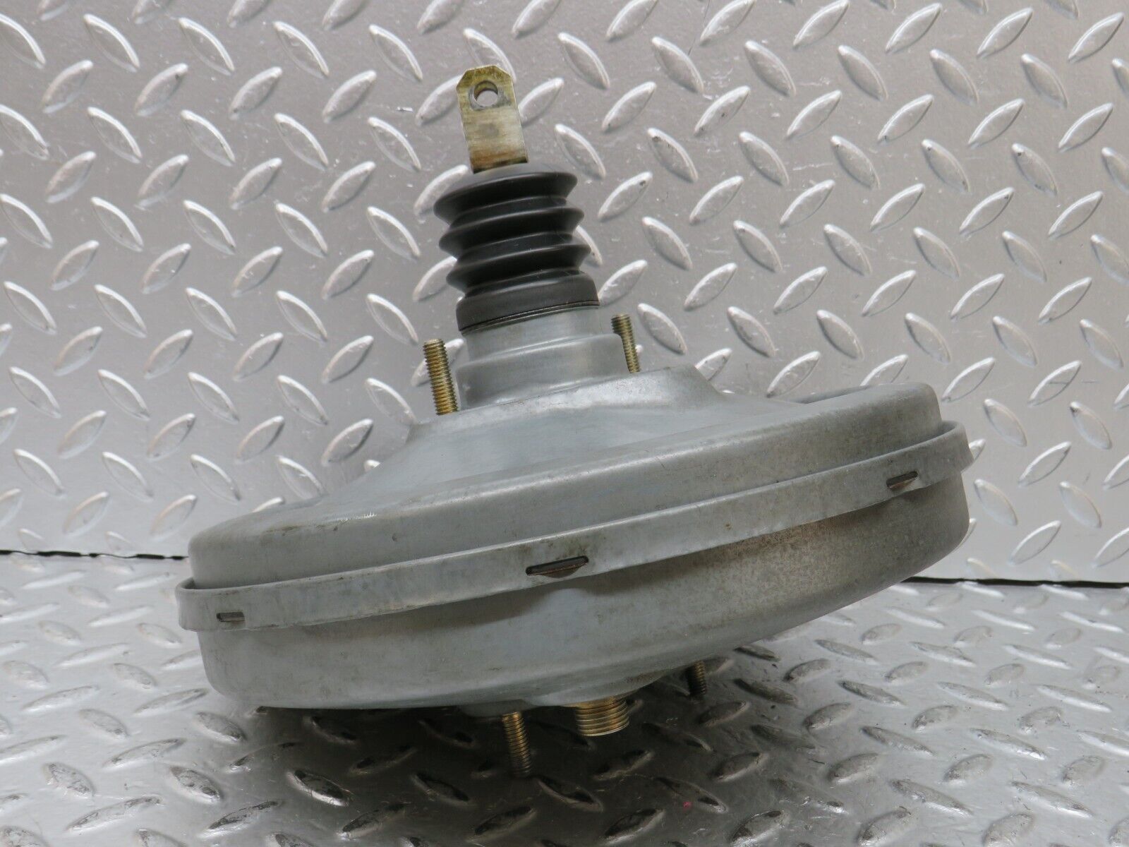 27631 Mercedes-Benz S124 300TE Wagon Brake Booster Lucas 0044301630