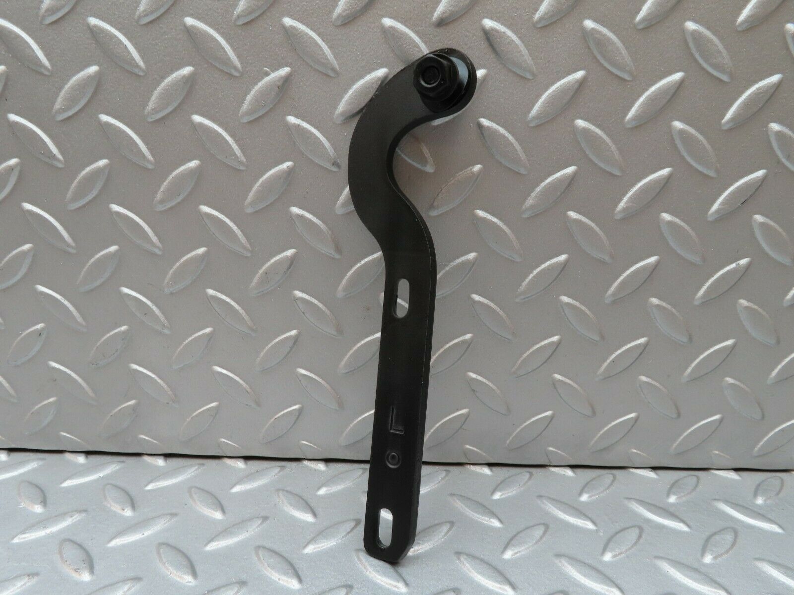 3621 Mercedes-Benz W108 280SE Left Bonnet Hinge Support