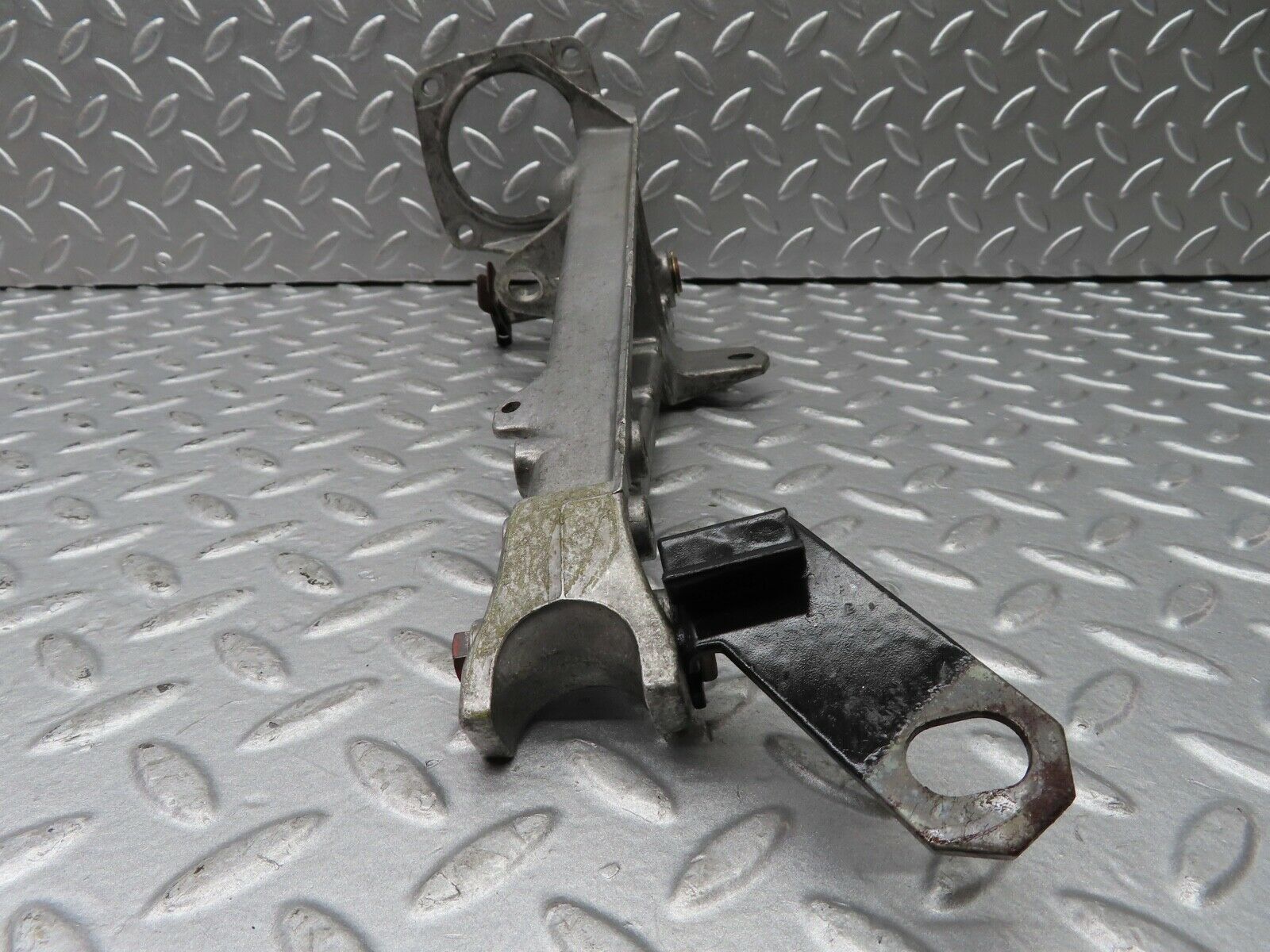 20337 Mercedes-Benz W114 280CE Coupe Brake Pedal Bracket 1152940701