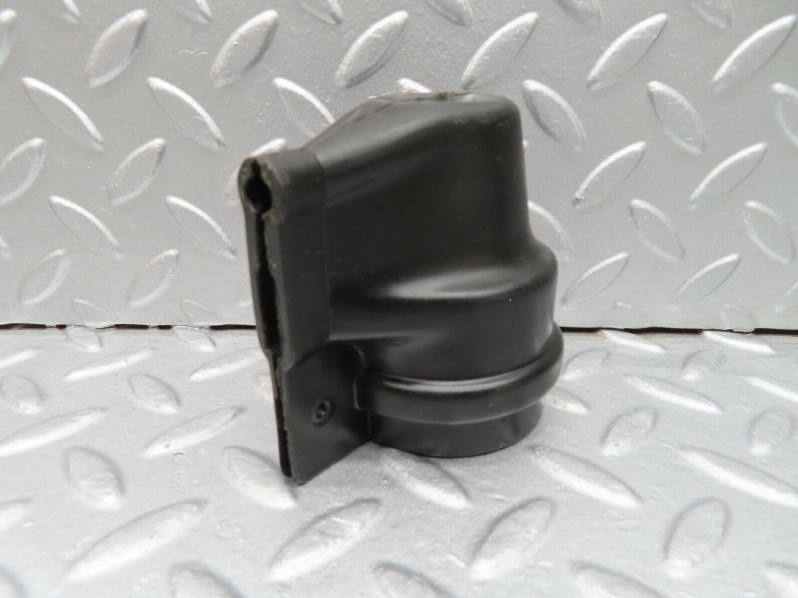 15962 Mercedes-Benz W123 280E Ignition Coil Protective Cap 0001581785