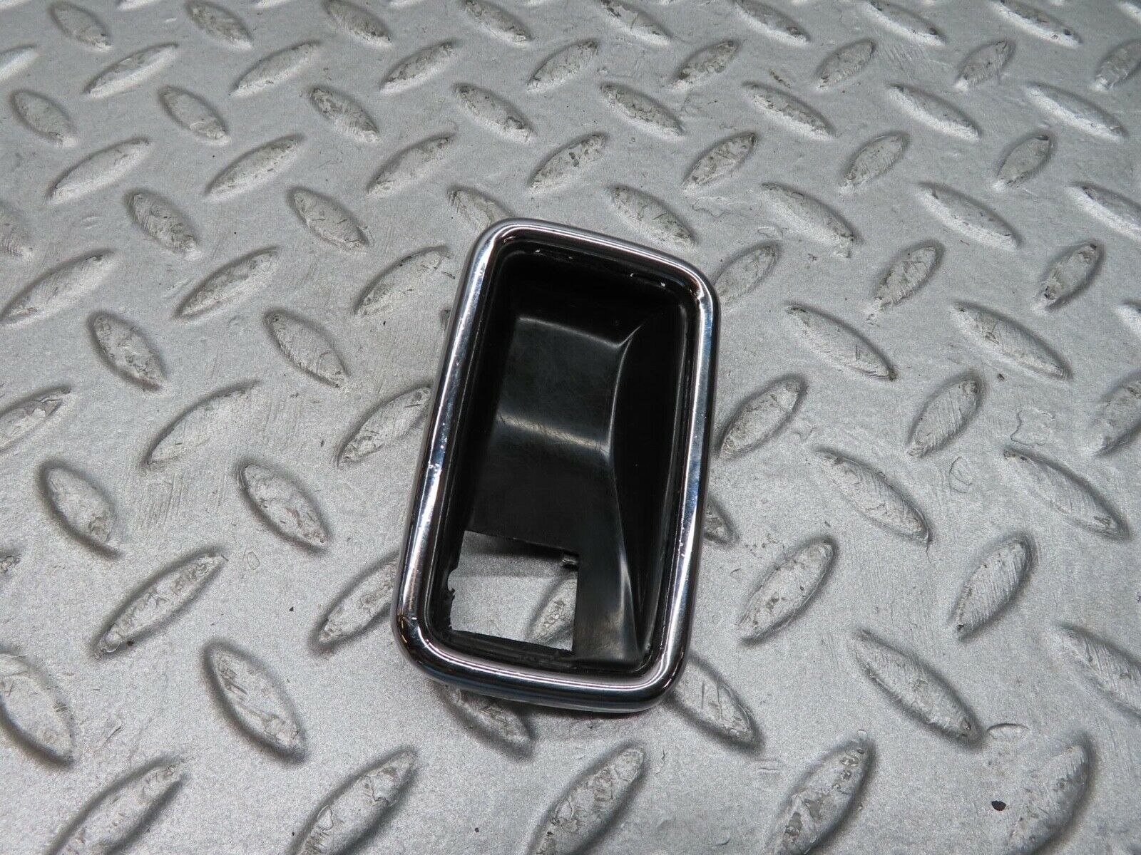 12261 Mercedes-Benz W108 280SE 3.5 Chrome Frame For Door Handle 1087660611