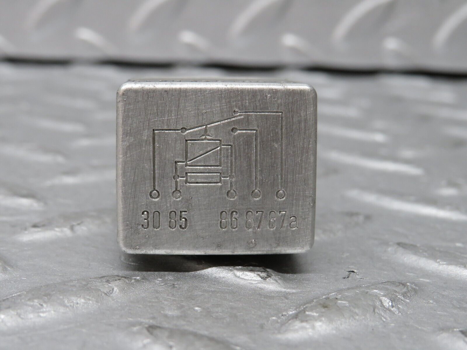 36089 Mercedes-Benz W126 420SE Multi Purpose Relay 0015420219