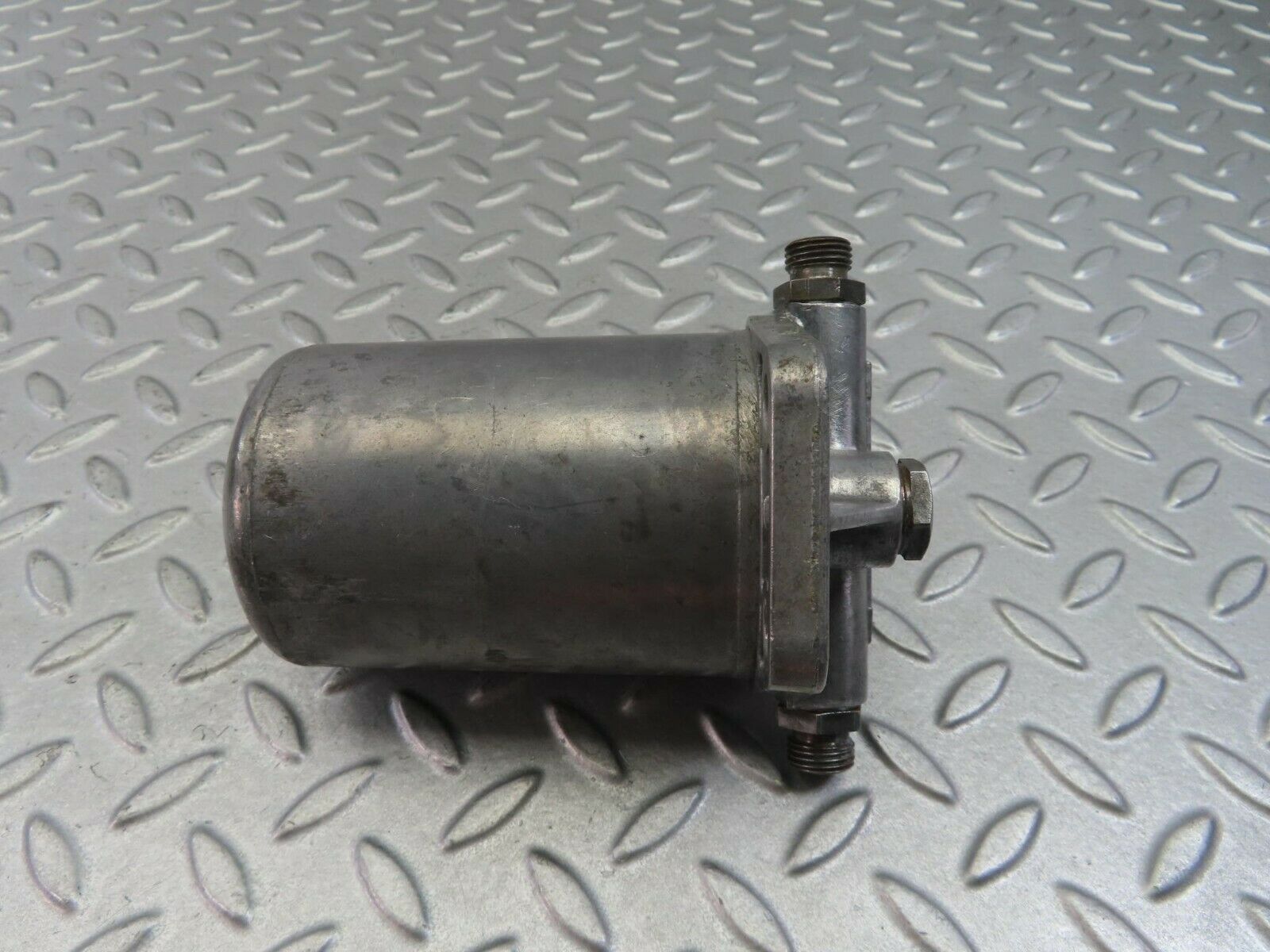 8250 Mercedes-Benz W108 Fuel Filter Housing Bosch 0450108003