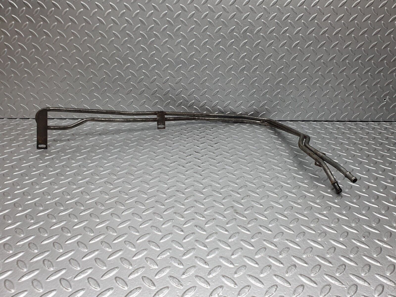 41194 Mercedes-Benz W126 300SE Oil Cooling Pipe Line