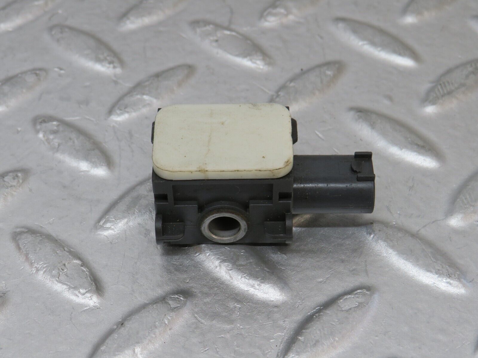 35128 Mercedes-Benz W221 Side Crash Sensor 0038202926
