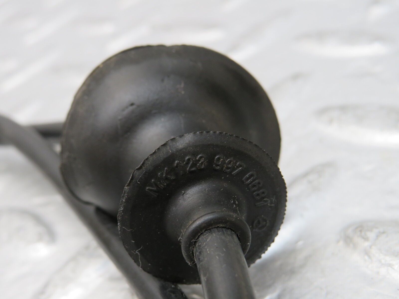 25890 Mercedes-Benz W124 280E Bonnet Release Cable 1239970681