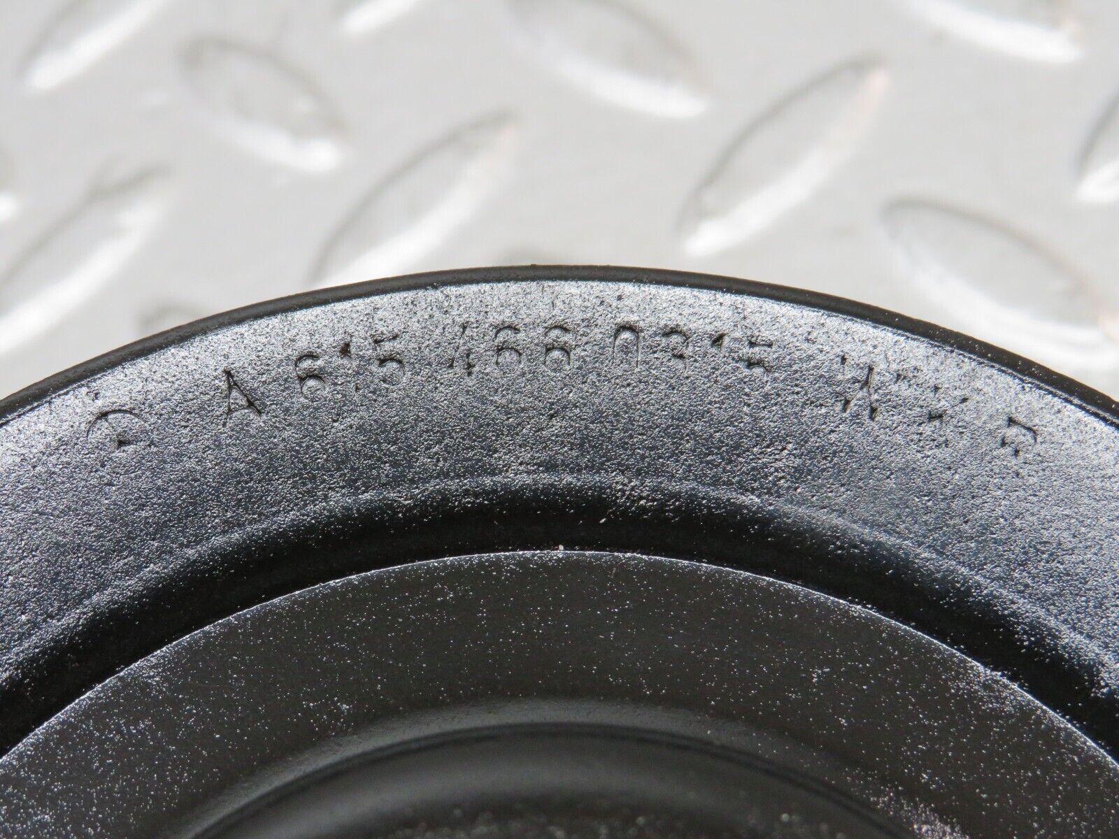 27907 Mercedes-Benz W123 280E Power Steering Pump Pulley 6154660315