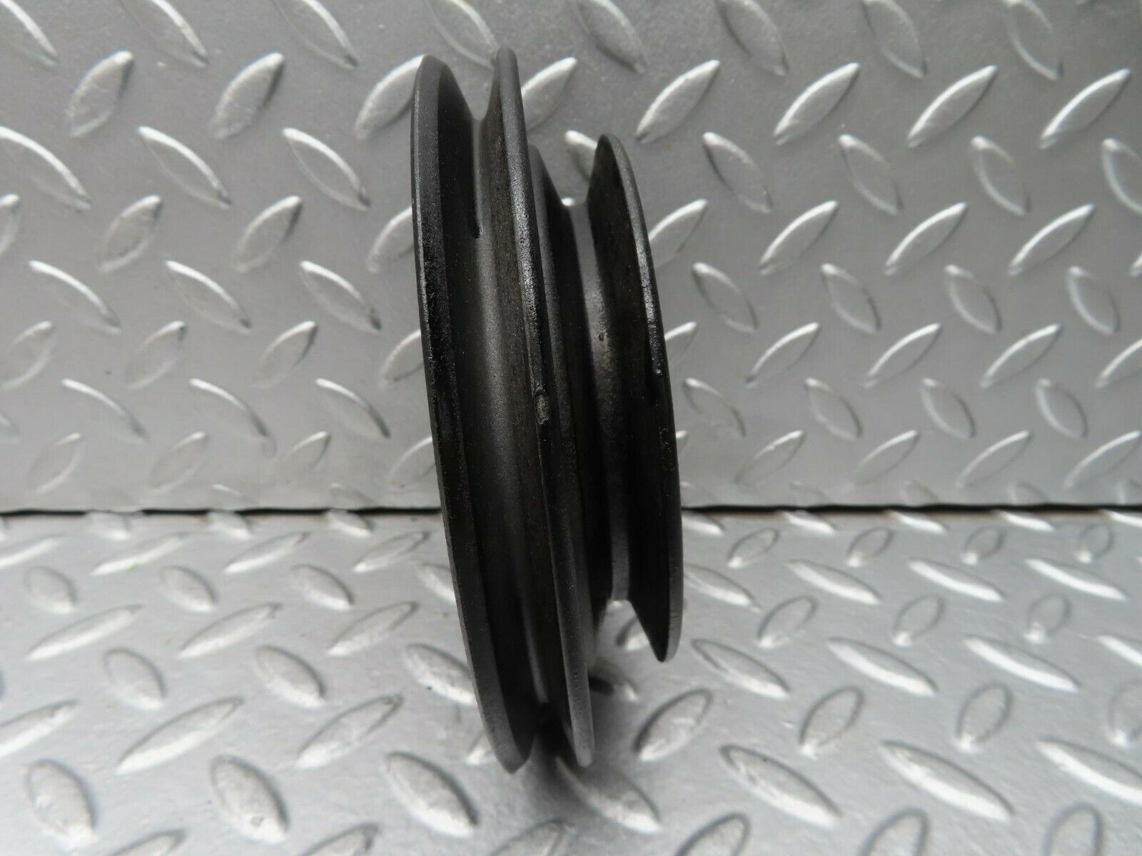 15266 Mercedes-Benz W123 230E Crankshaft Pulley 1020320404