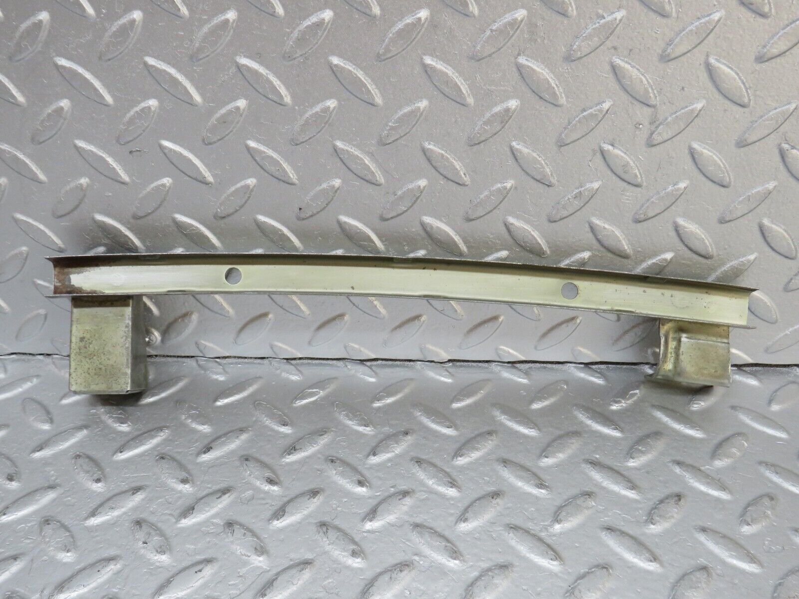 36012 Mercedes-Benz W126 420SE Rear Right Door Window Channel