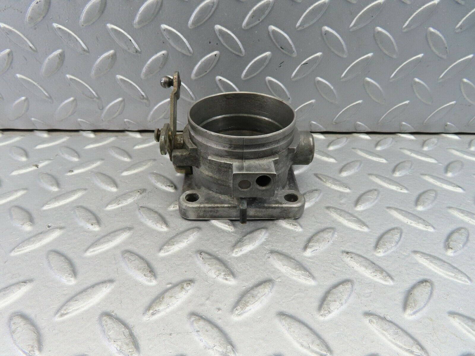 9231 Mercedes-Benz W123 Throttle Body 0011402353