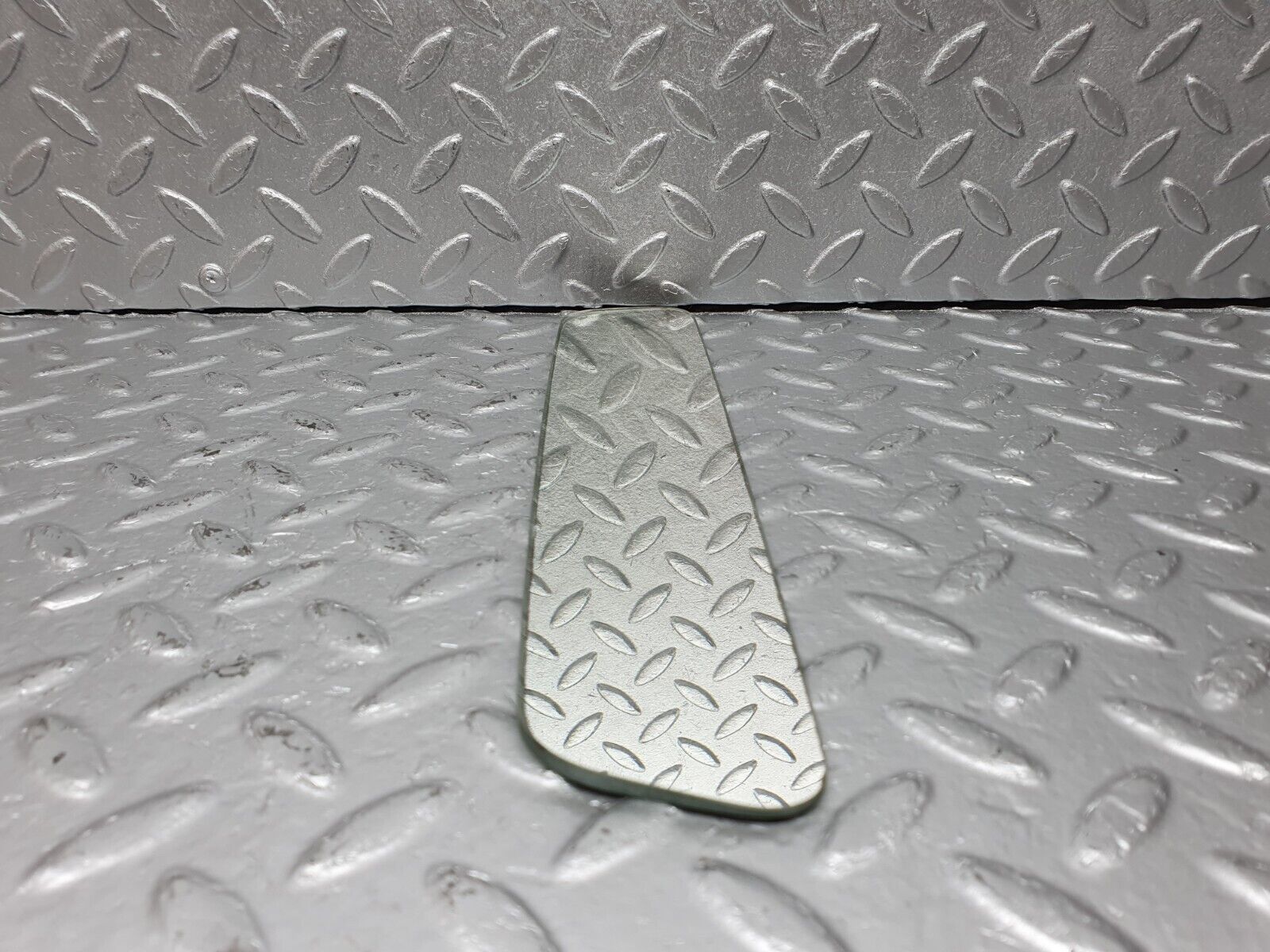 40748 Mercedes-Benz W123 300D Rear View Mirror Glass