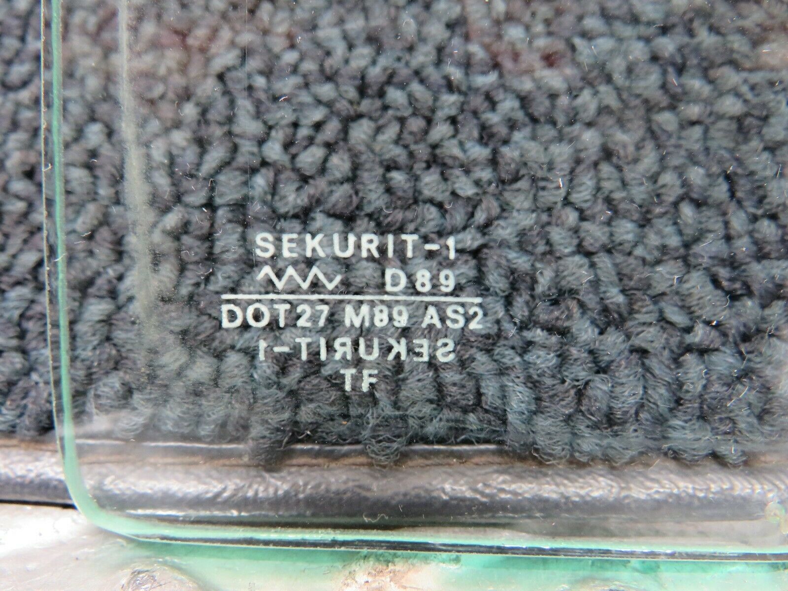 23654 Mercedes-Benz W114 280E Rear Left Quarter Window