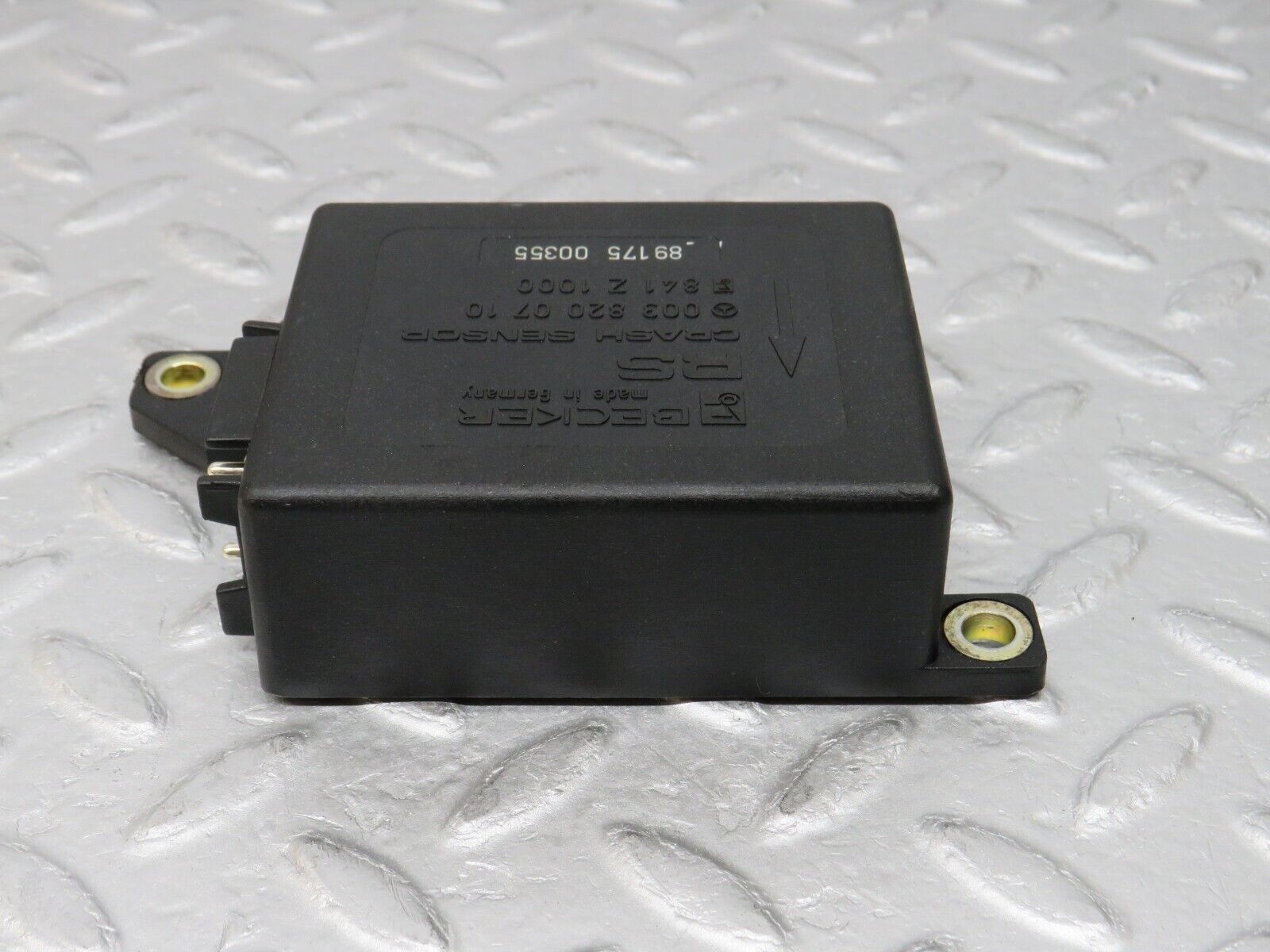 36547 Mercedes-Benz W201 190E 2.0L Crash Sensor Bosch 0038200710