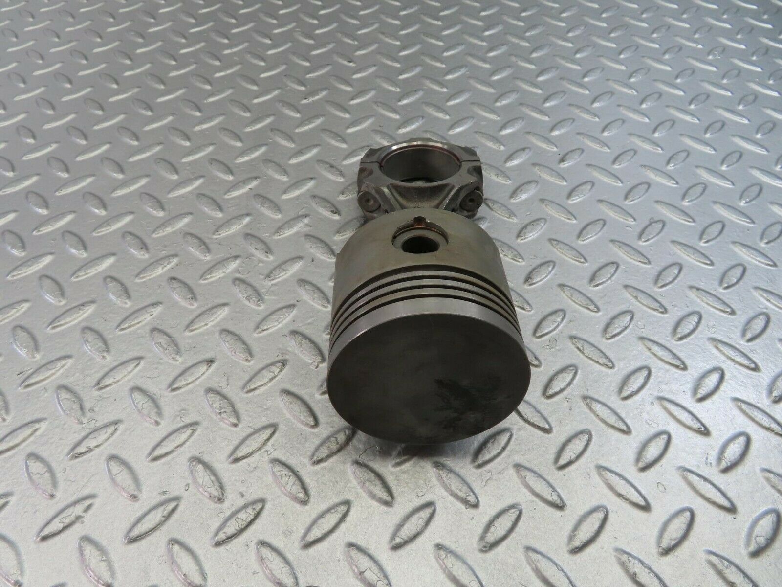 10162 Mercedes-Benz W108 Piston With Connecting Rod 86.49 mm 1300380201