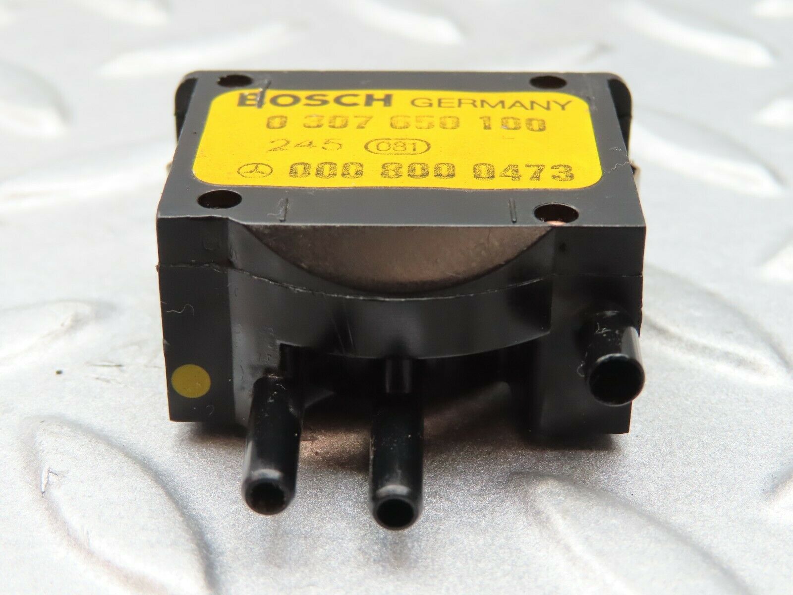 4445 Mercedes-Benz W123 230E Headlight Level Switch 0008000473