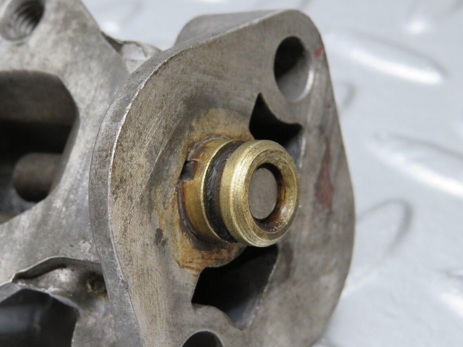 40447 Mercedes-Benz W110 230 Fuel Pump Flange Support