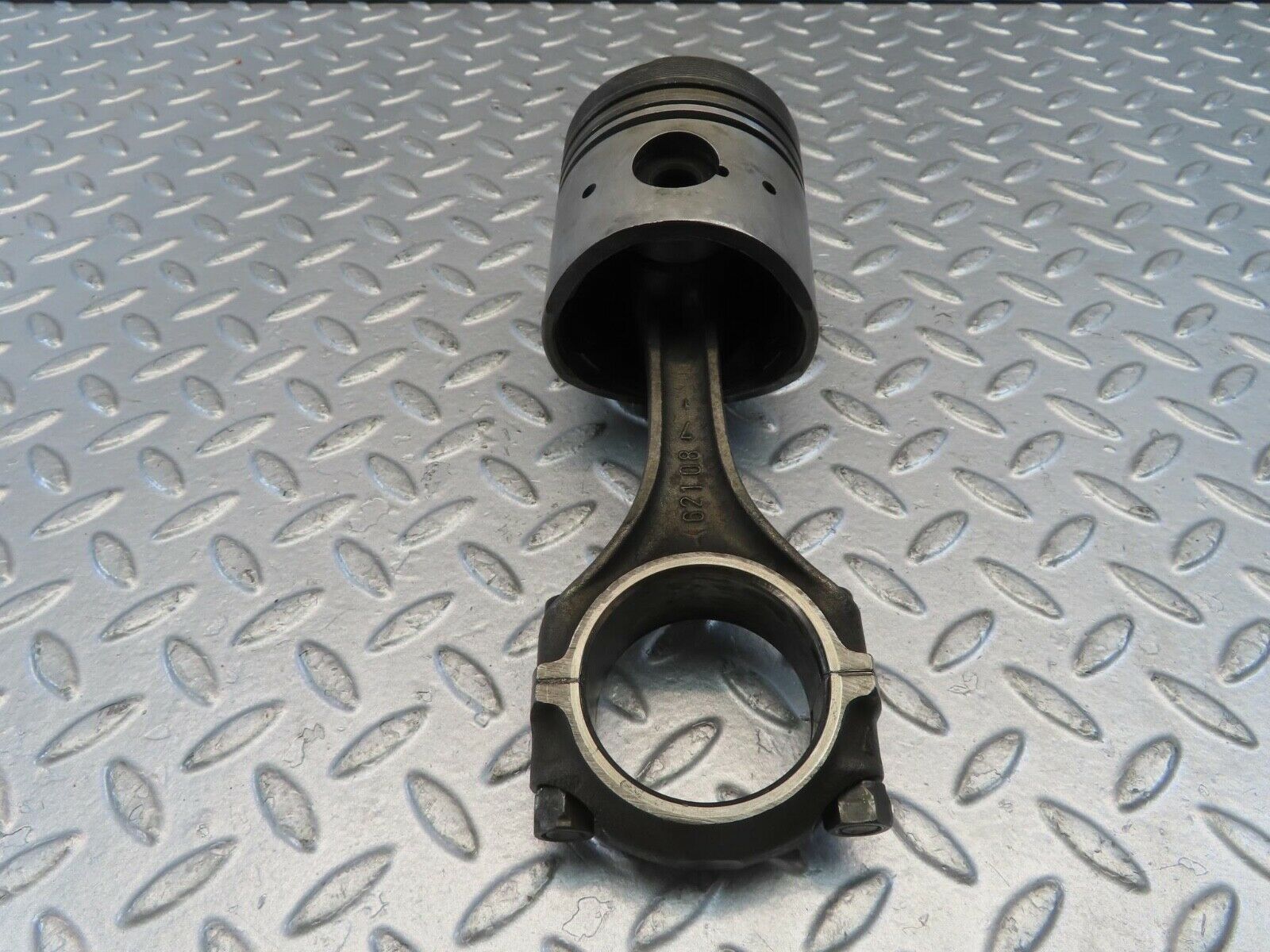 10996 Mercedes-Benz W115 220D Piston With Connecting Rod 86.98 mm