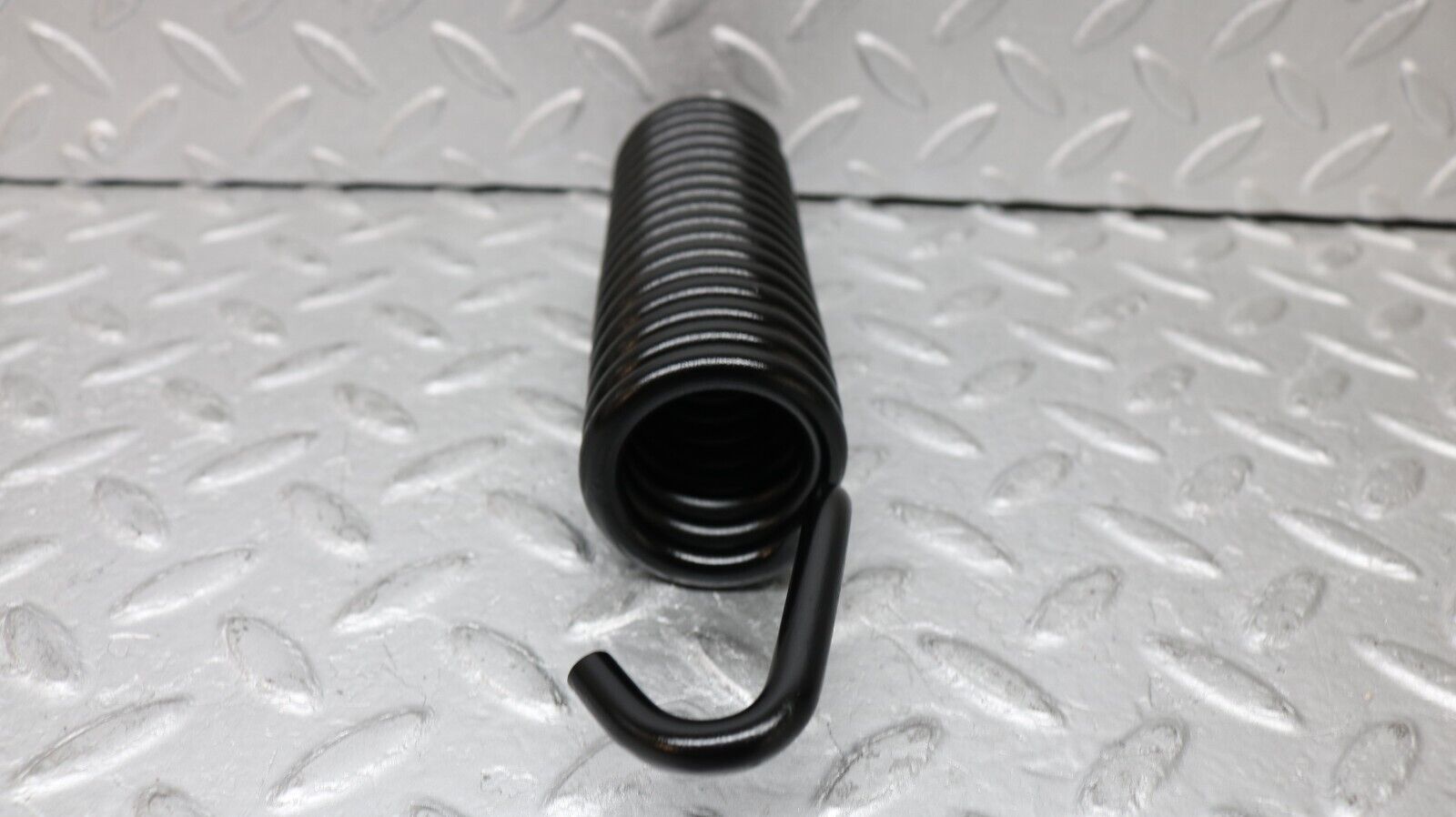 37225 Mercedes-Benz C126 420SEC Coupe Bonnet Hinge Spring