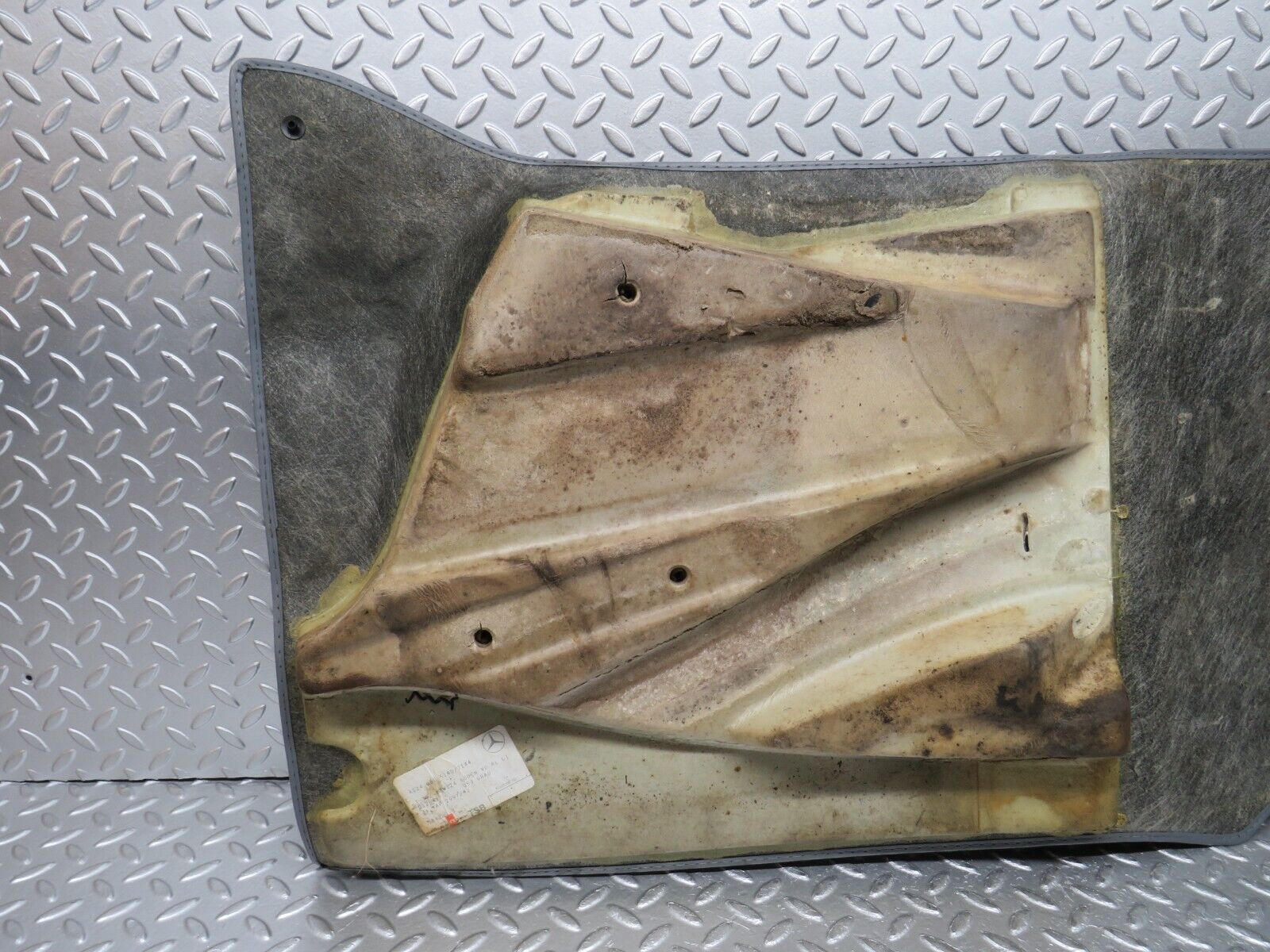 31410 Mercedes-Benz S124 220TE Wagon Front Left Floor Mat 1246805140