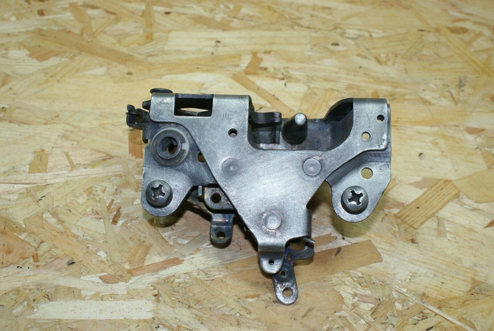 2249 Mercedes-Benz W123 280E Front Left Door Lock O/S