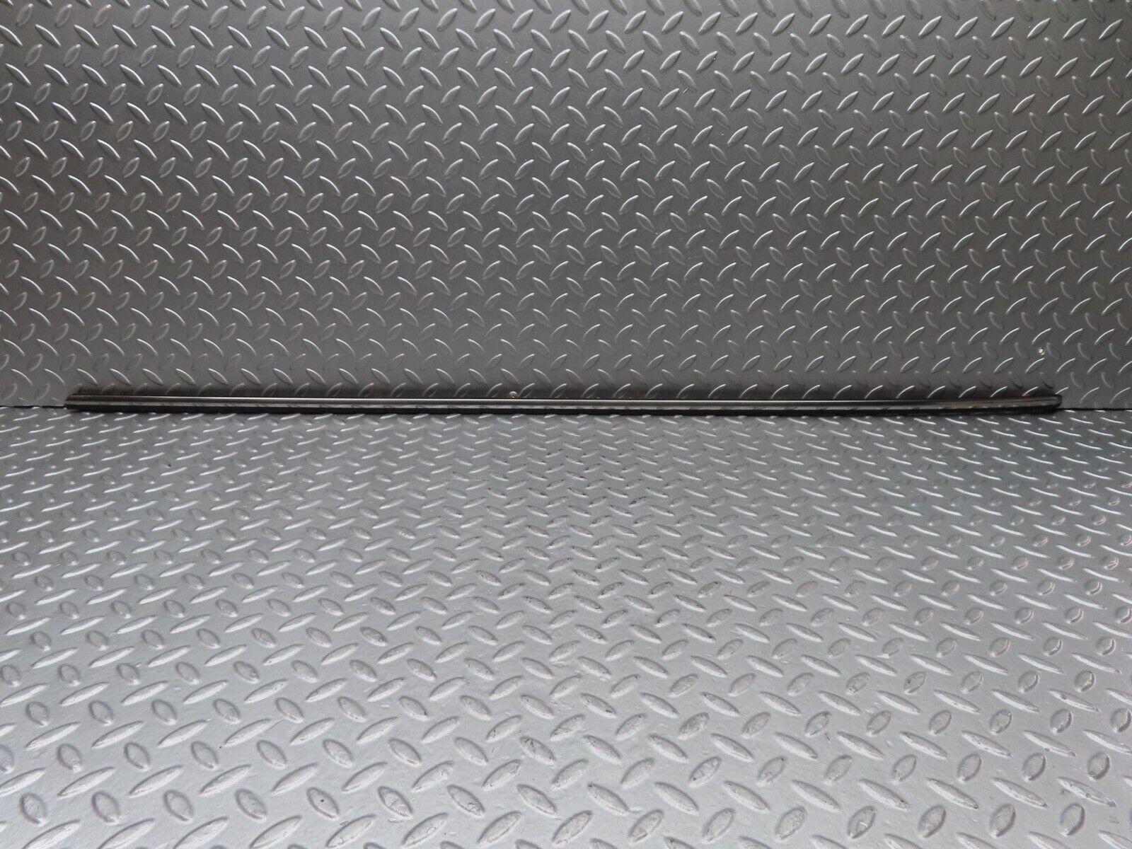 20447 Mercedes-Benz W114 280CE Coupe Front Right Fender Wing Centre Moulding Trim