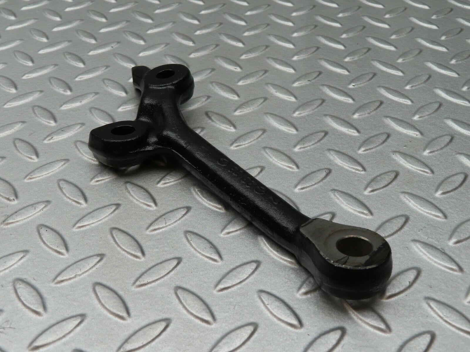 4459 Mercedes-Benz W123 230E Steering Arm