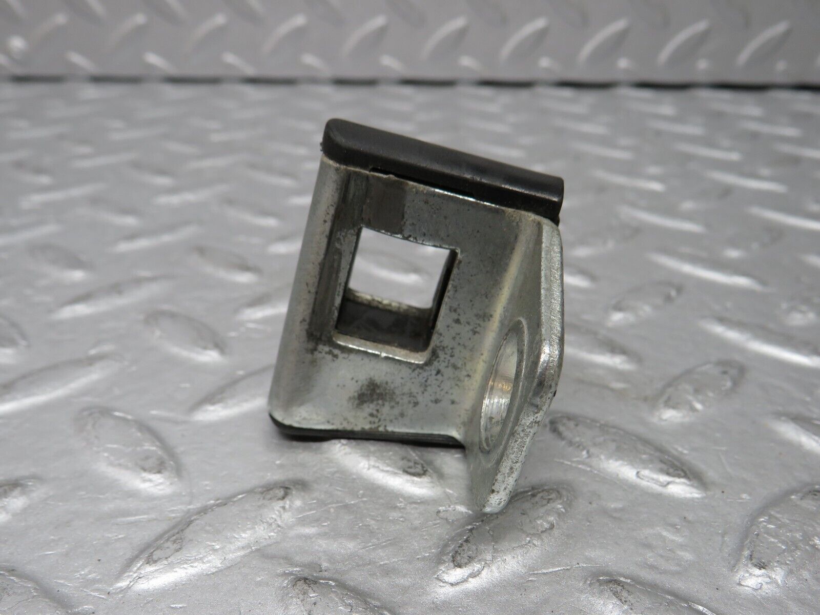 36612 Mercedes-Benz W201 190E 2.0L Door Lock Latch