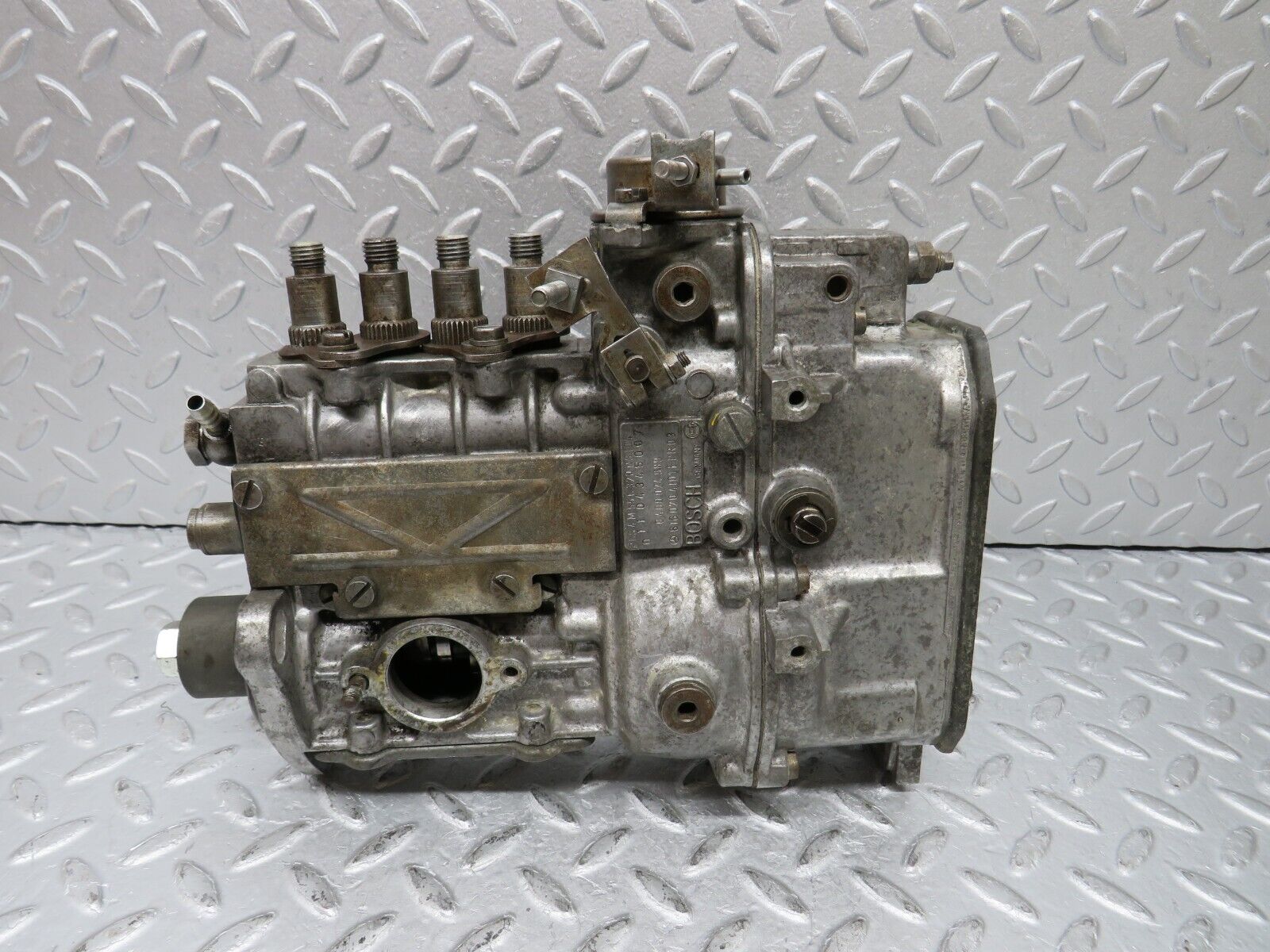 35930 Mercedes-Benz 240D OM616.912 Fuel Injection Pump 6160704101 0400074989