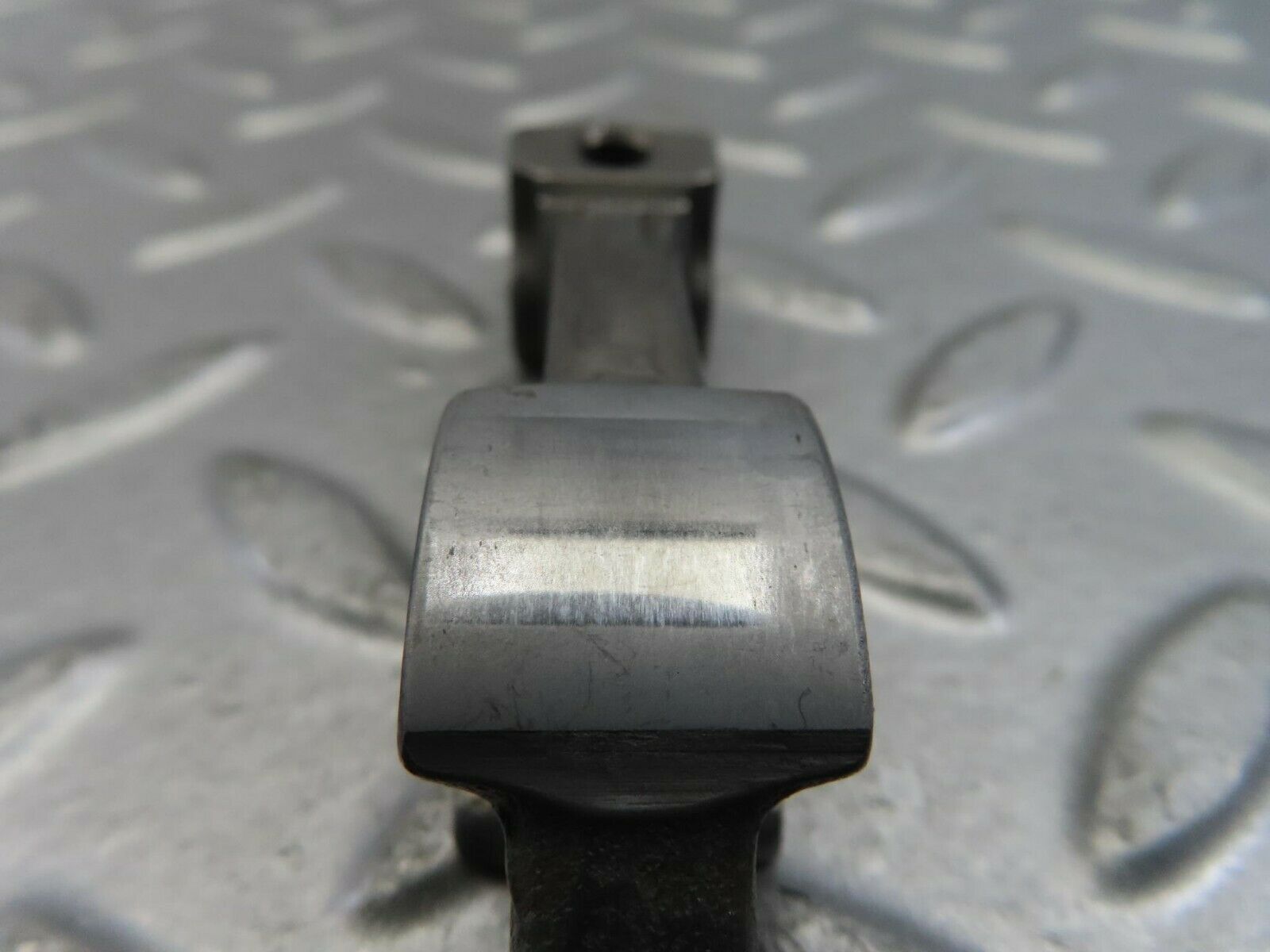 9137 Mercedes-Benz W108 Valve Rocker Arm With Retaining Spring