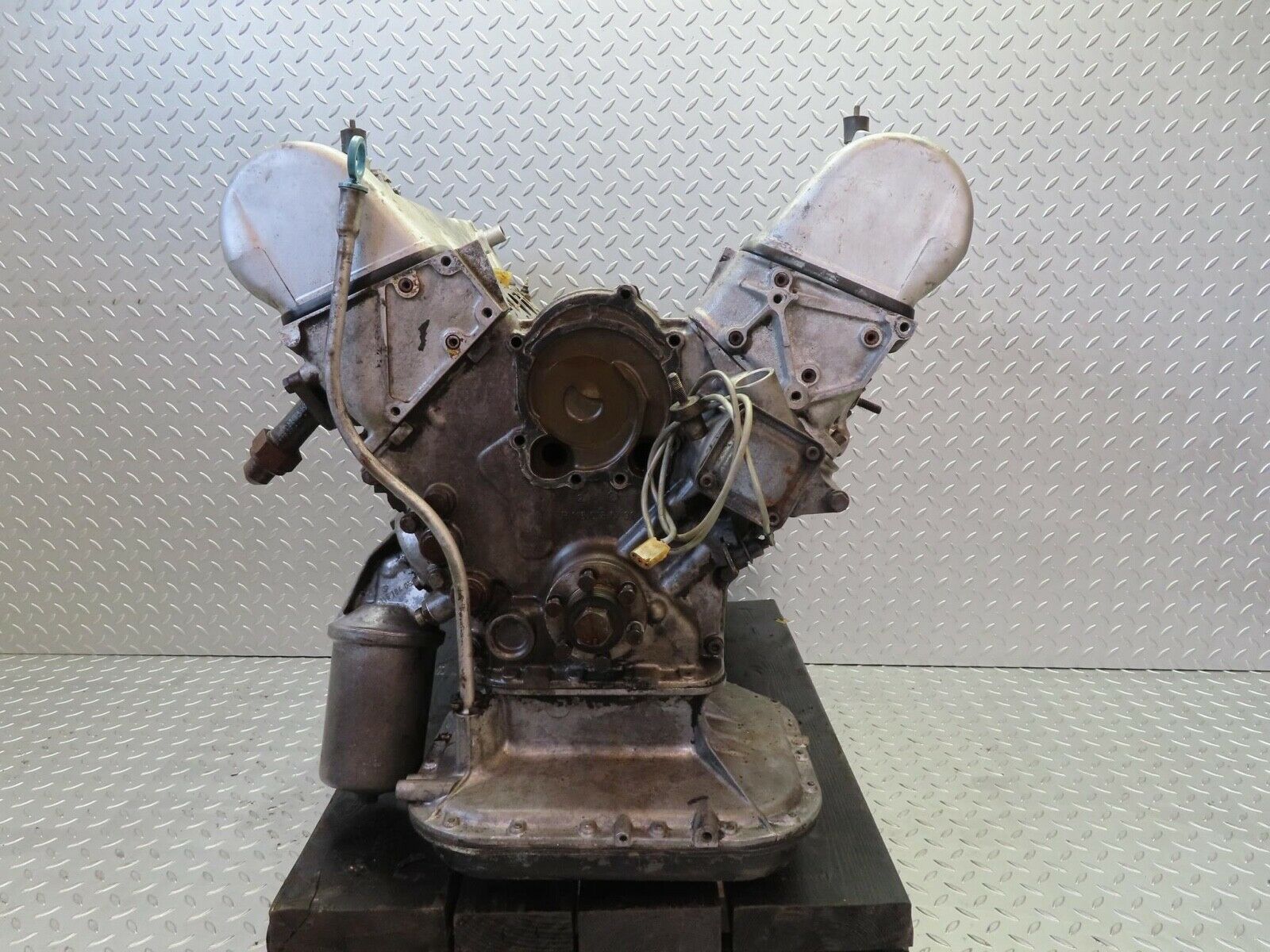 14811 Mercedes-Benz W116 350SE 8 Cylinder Petrol Engine 1160110801 M116.985