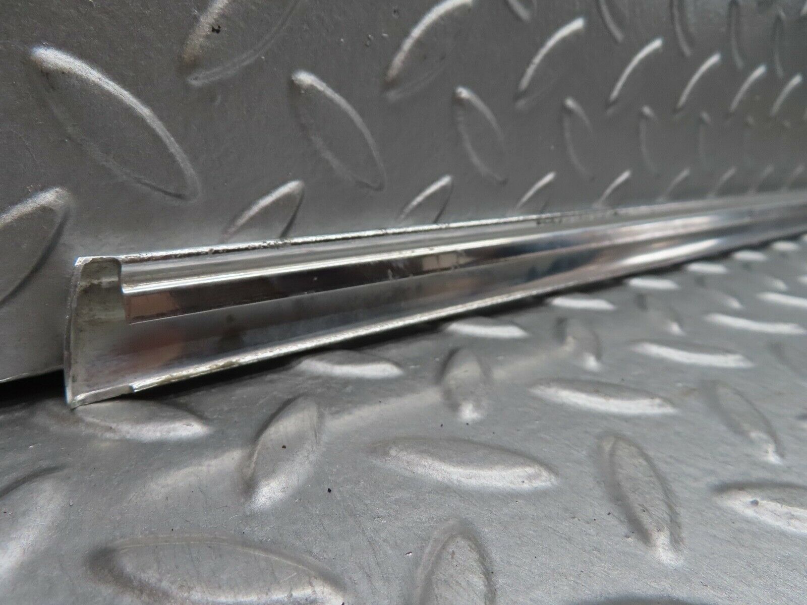 21041 Mercedes-Benz W123 230E Rear Left Door Chrome Moulding Trim