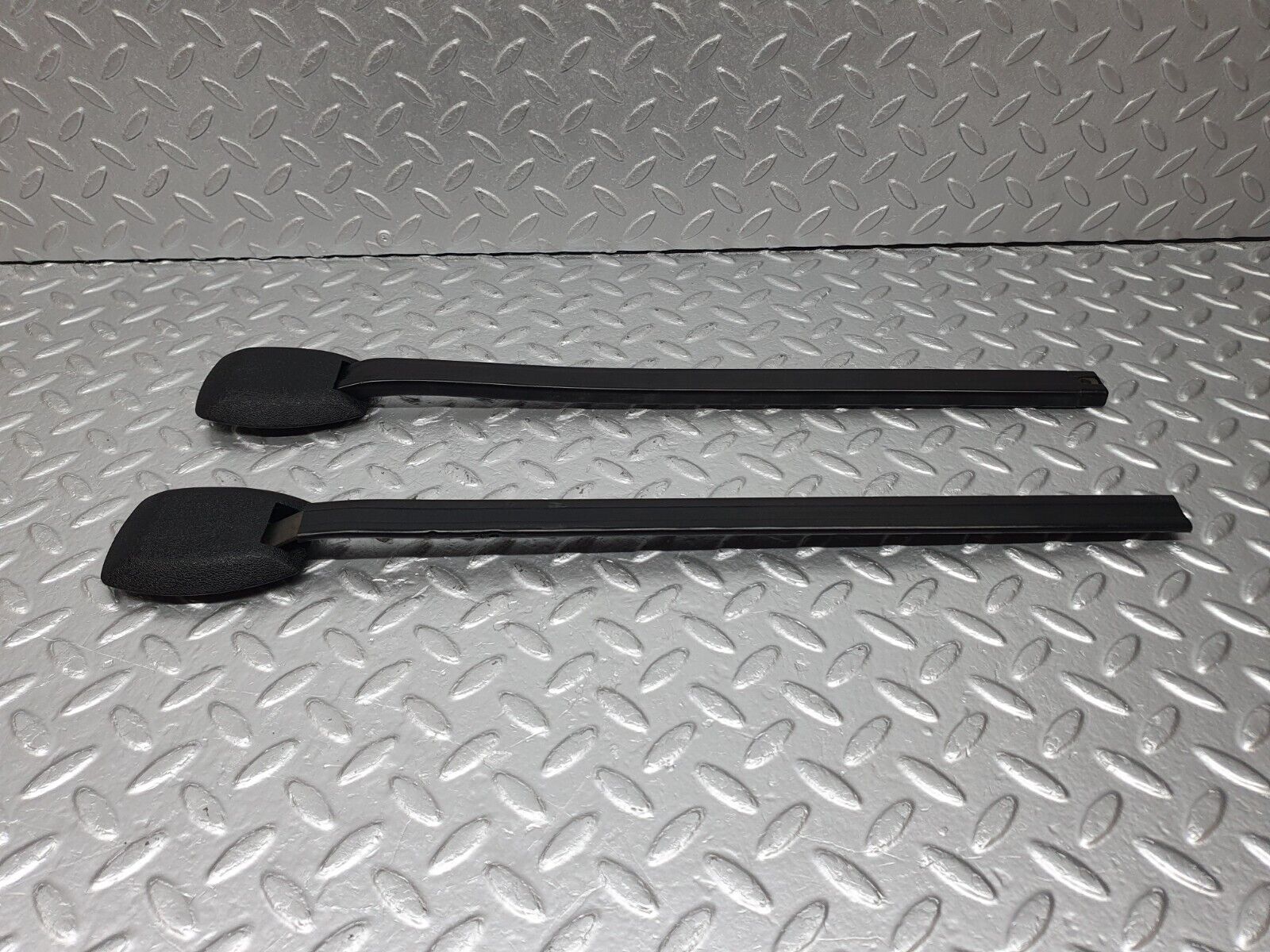 41415 Mercedes-Benz W124 200E Seat Belt Runner Pair