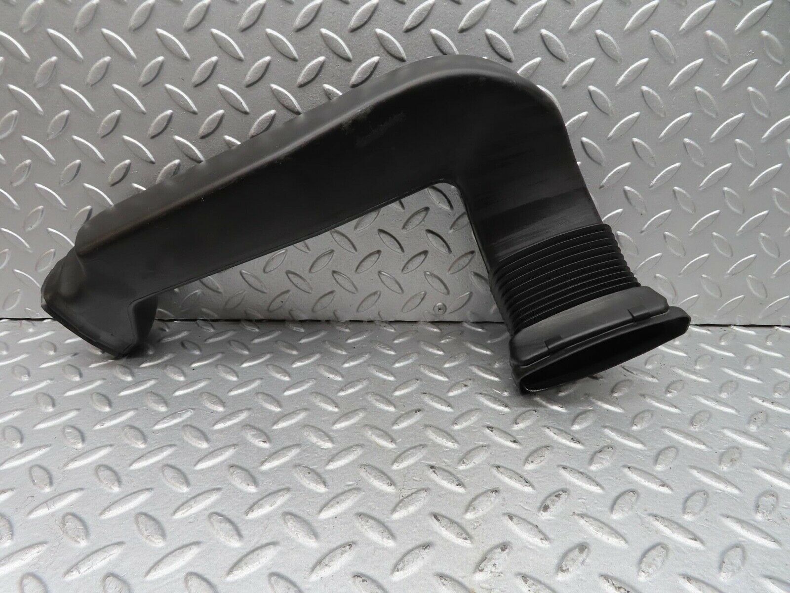 14567 Mercedes-Benz W201 190E Air Duct Pipe Hose Left 2018310946