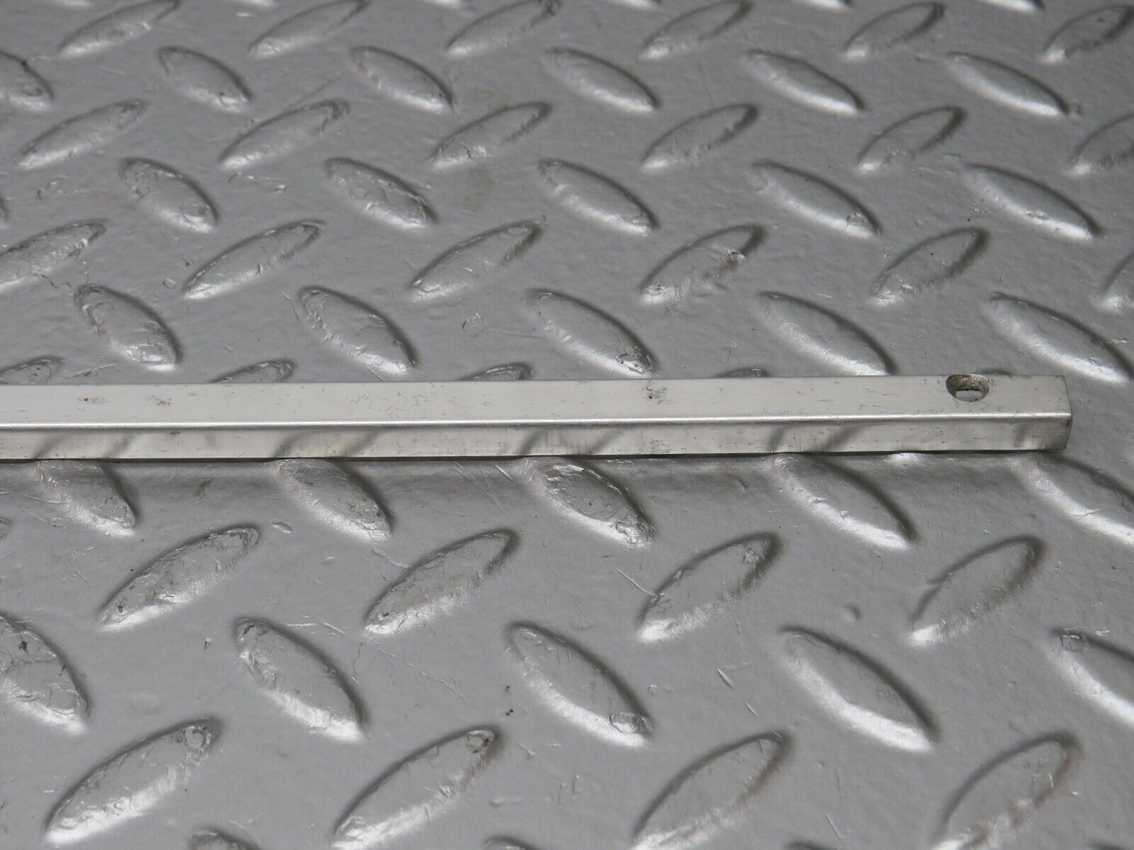 0489 Mercedes-Benz W123 230E Sunroof Chrome Trim