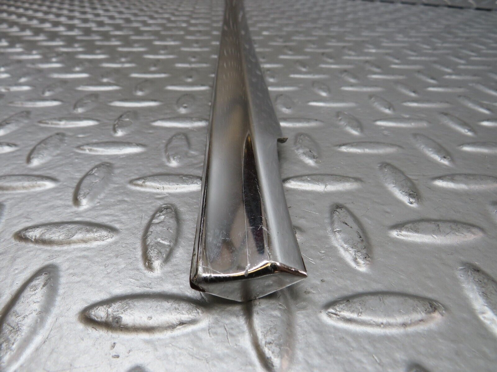 26405 Mercedes-Benz W116 450SE Rear Right Door Chrome Trim