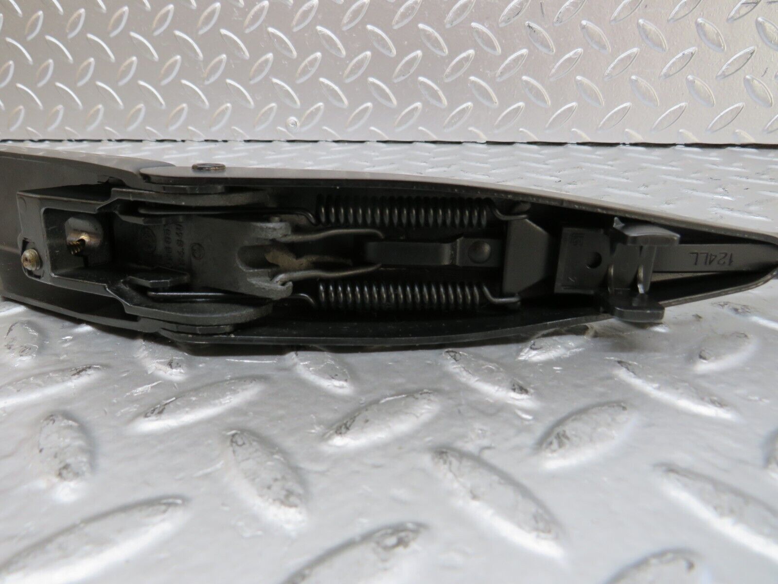 25968 Mercedes-Benz W124 280E Wiper Arm