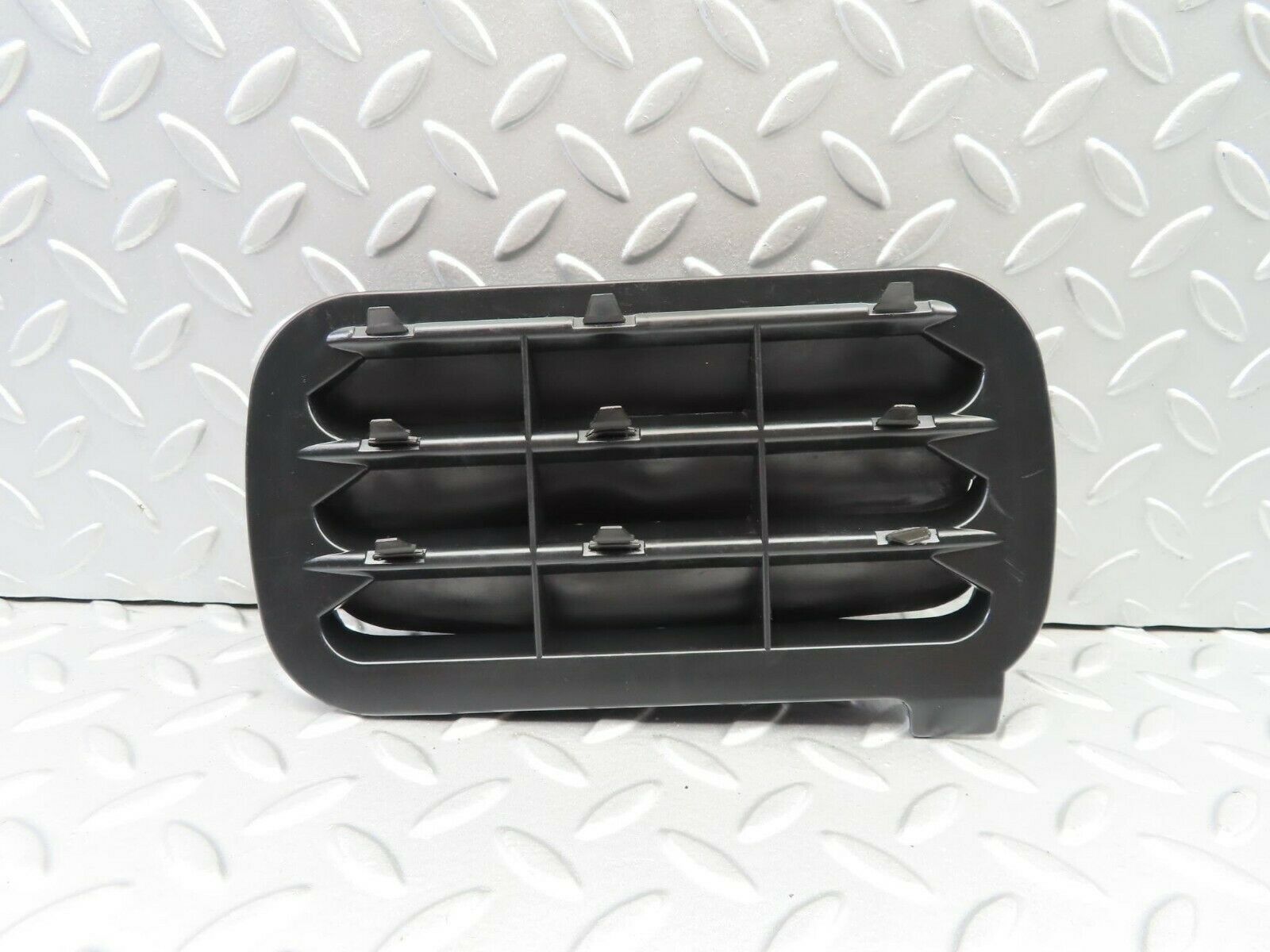 6744 Mercedes-Benz S124 E220 Wagon Rear Air Intake Vent 1248370230