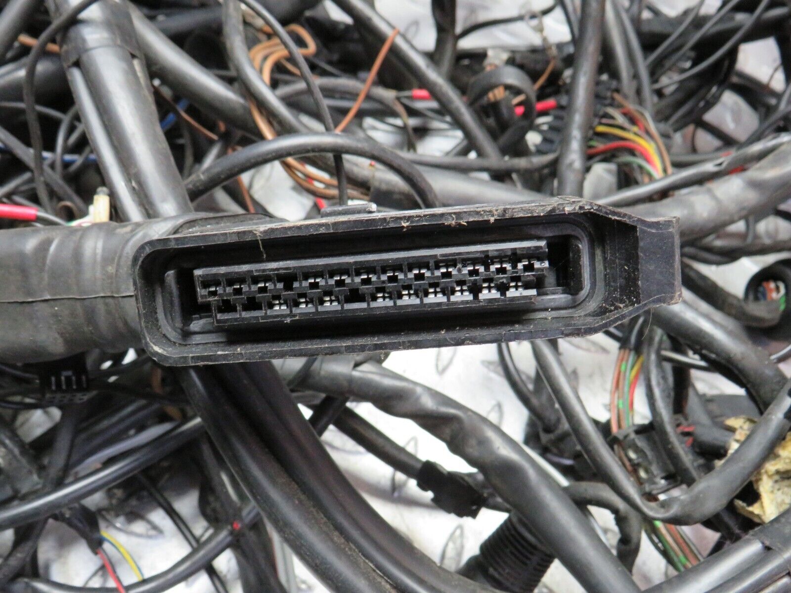 31606 Mercedes-Benz W201 190LE 1.8L Engine Wire Wiring Harness 2015402032 201540263