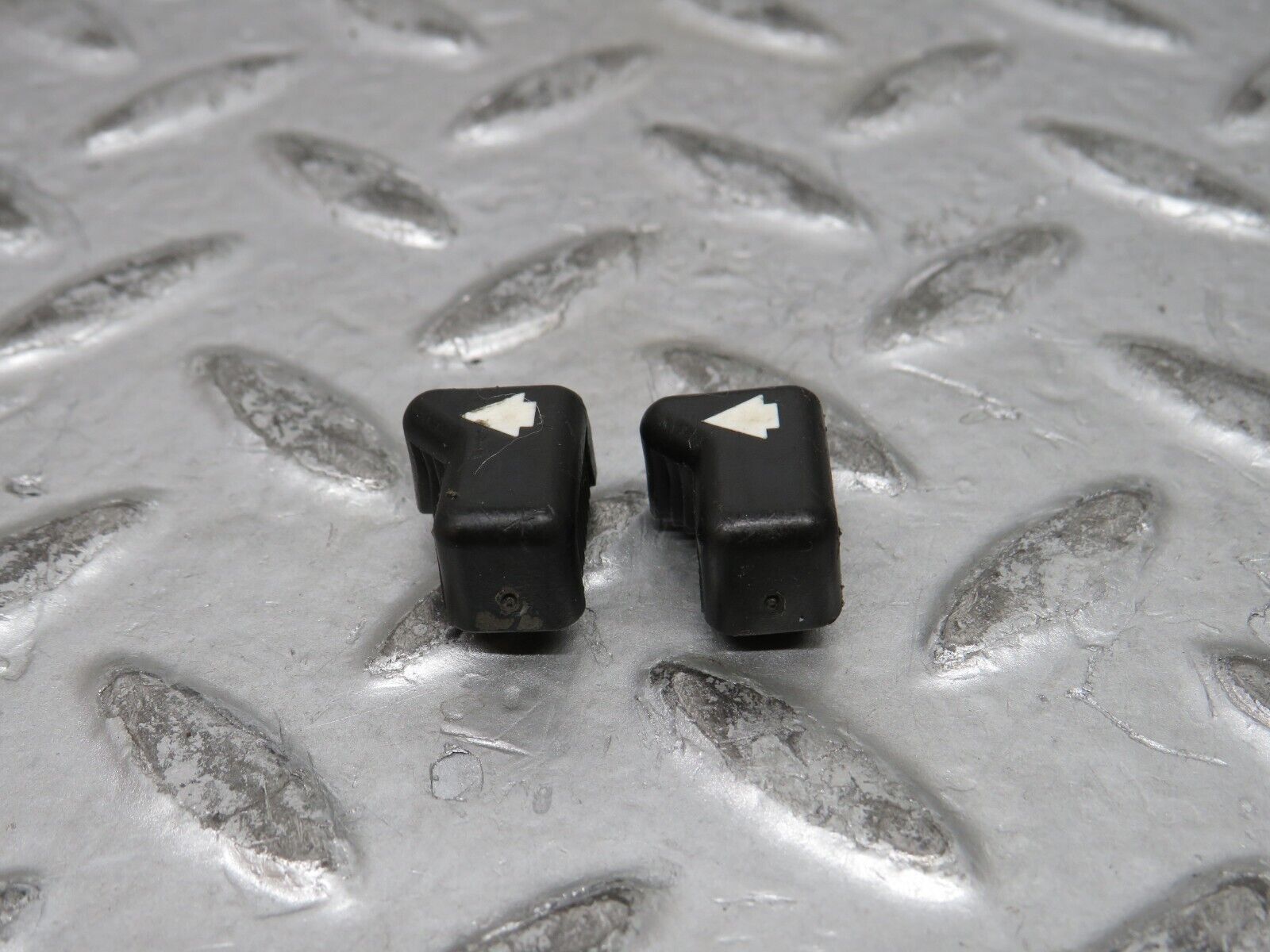 28317 Mercedes-Benz S123 240D Wagon Heater Control Knob Set