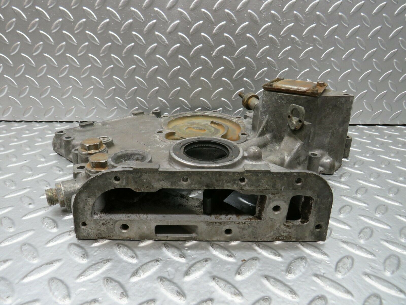 22823 Mercedes-Benz C107 450SLC Coupe Timing Chain Cover 1170151001