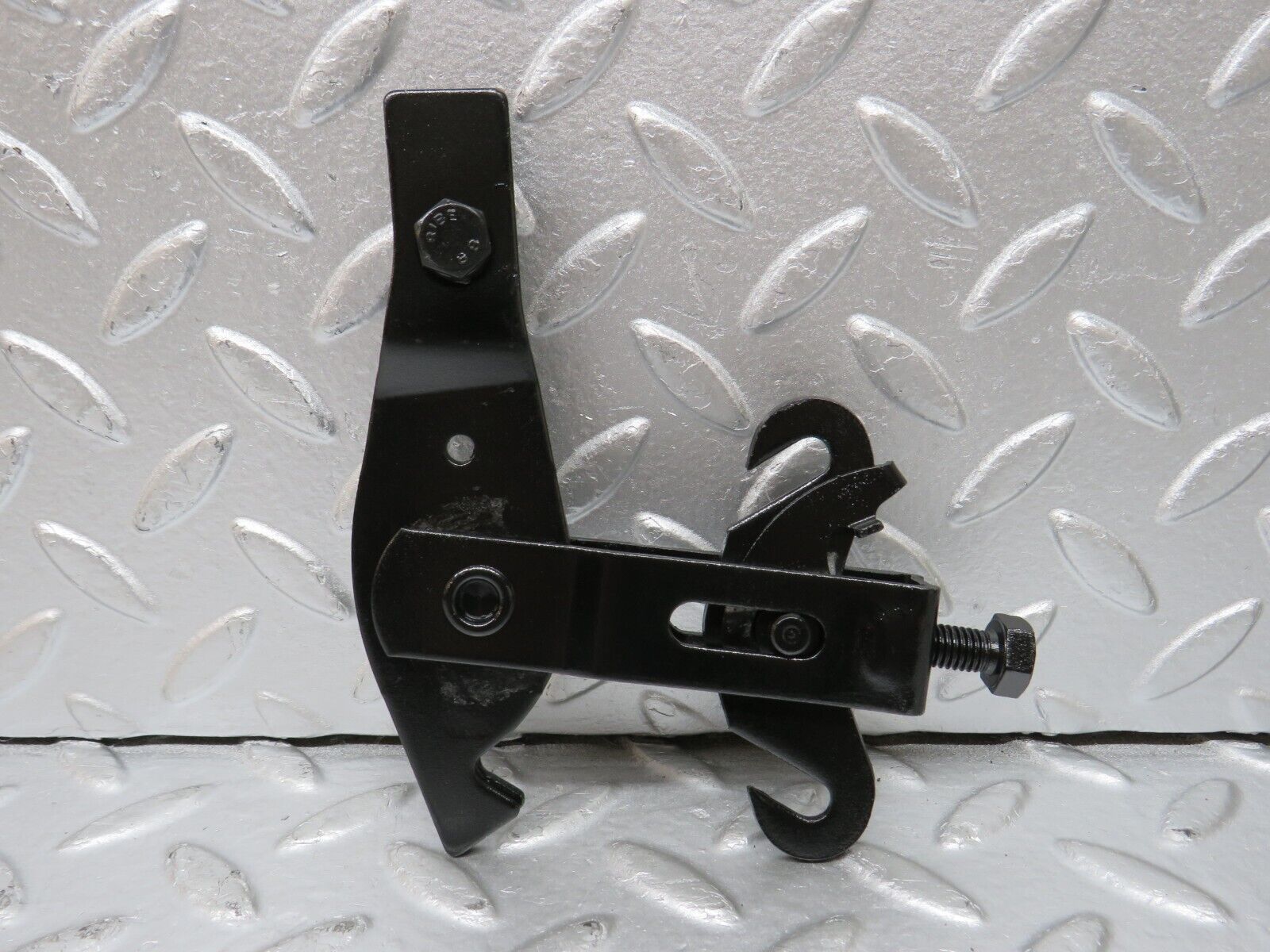 32667 Mercedes-Benz S124 300TE Wagon Handbrake Adjusting Handbrake Regulator