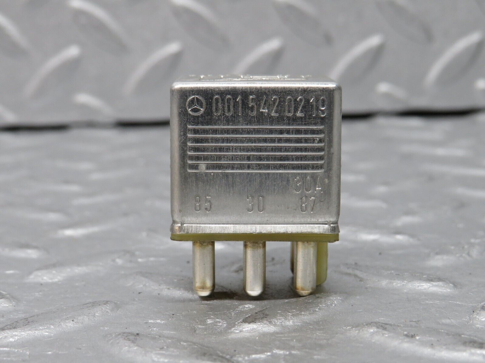 38536 Mercedes-Benz R129 280SL Coupe Multi Purpose Relay 0015420219